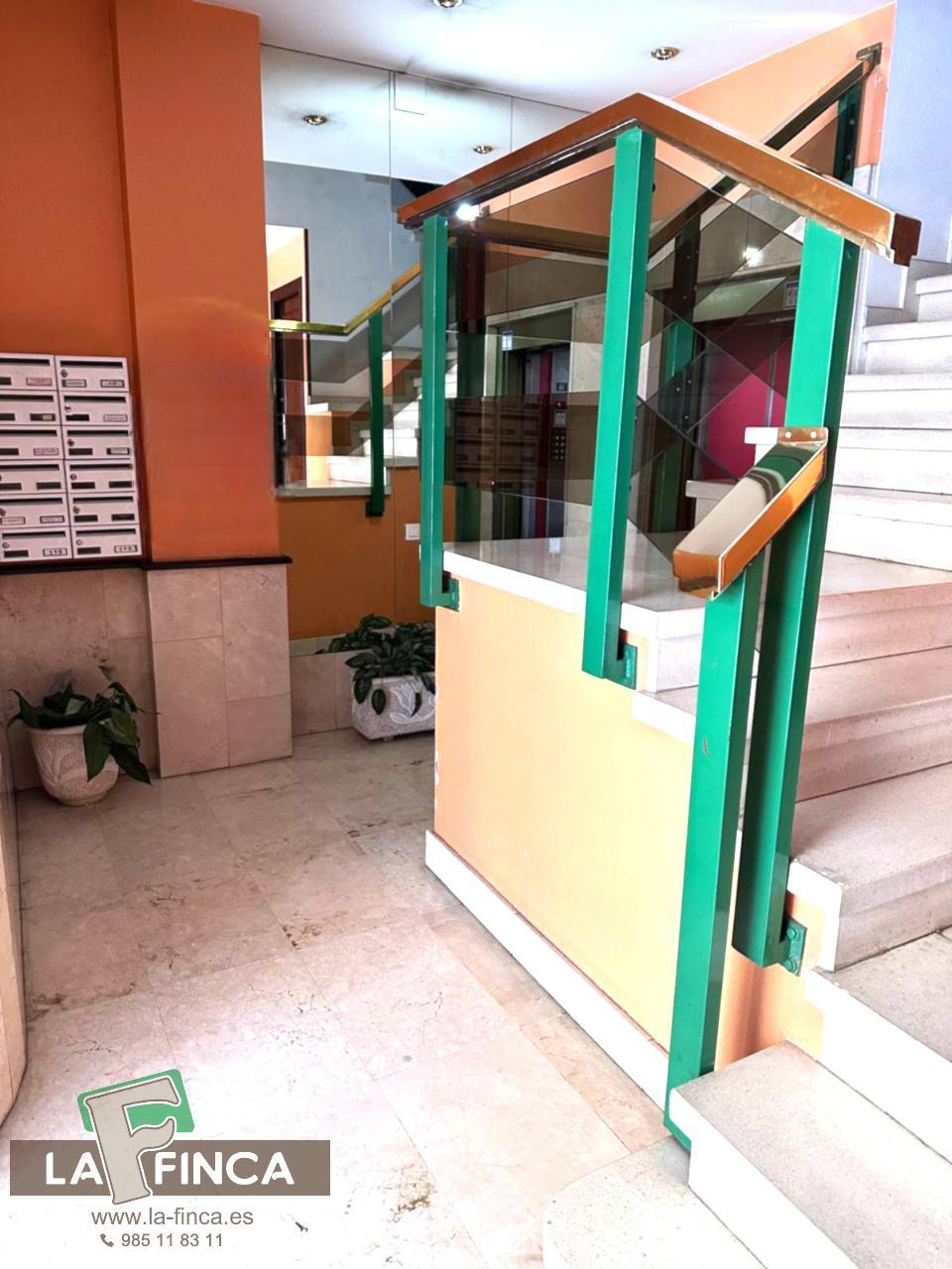 For sale of flat in Oviedo