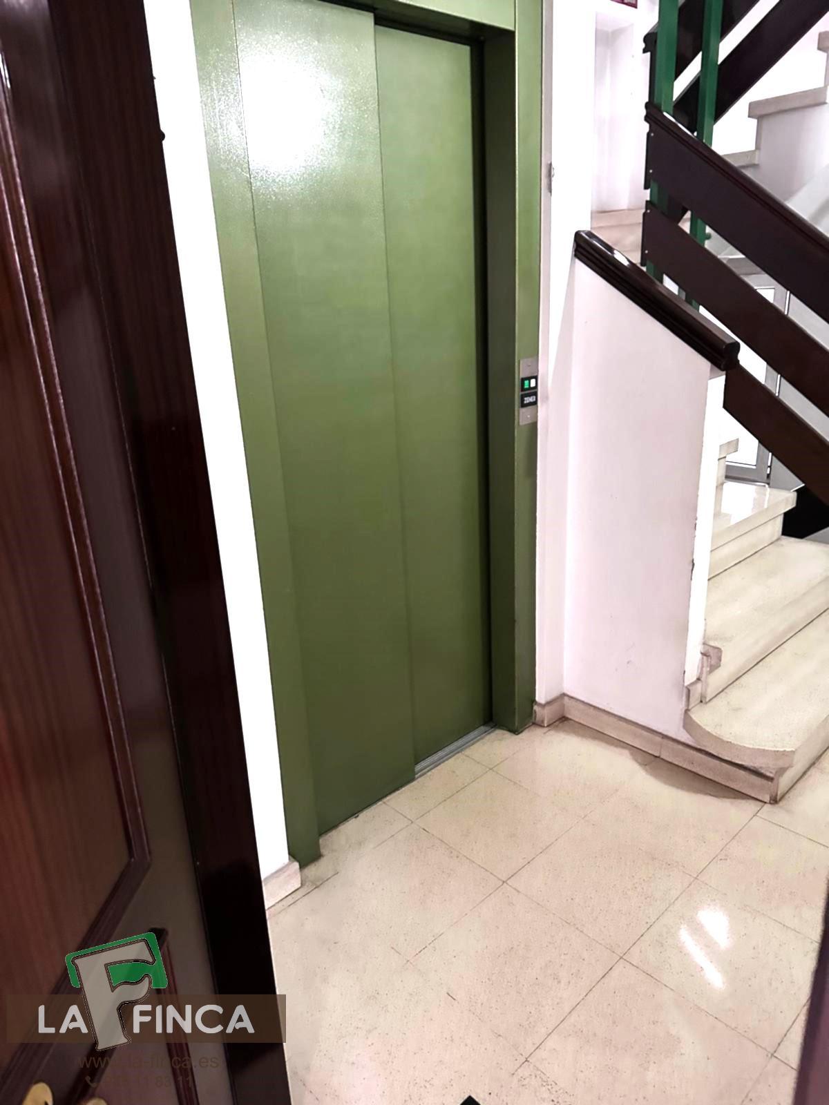 For sale of flat in Oviedo