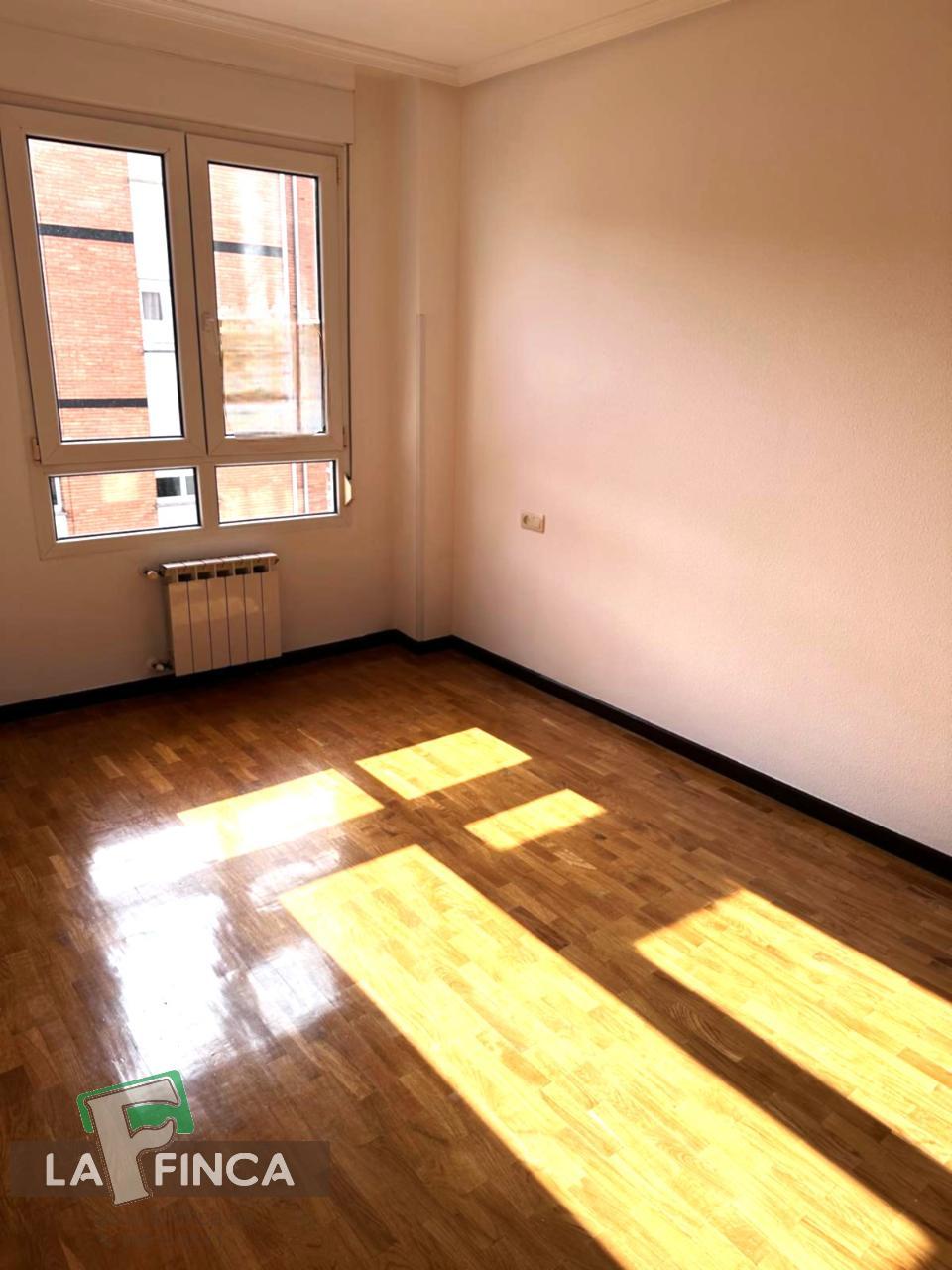 For sale of flat in Oviedo