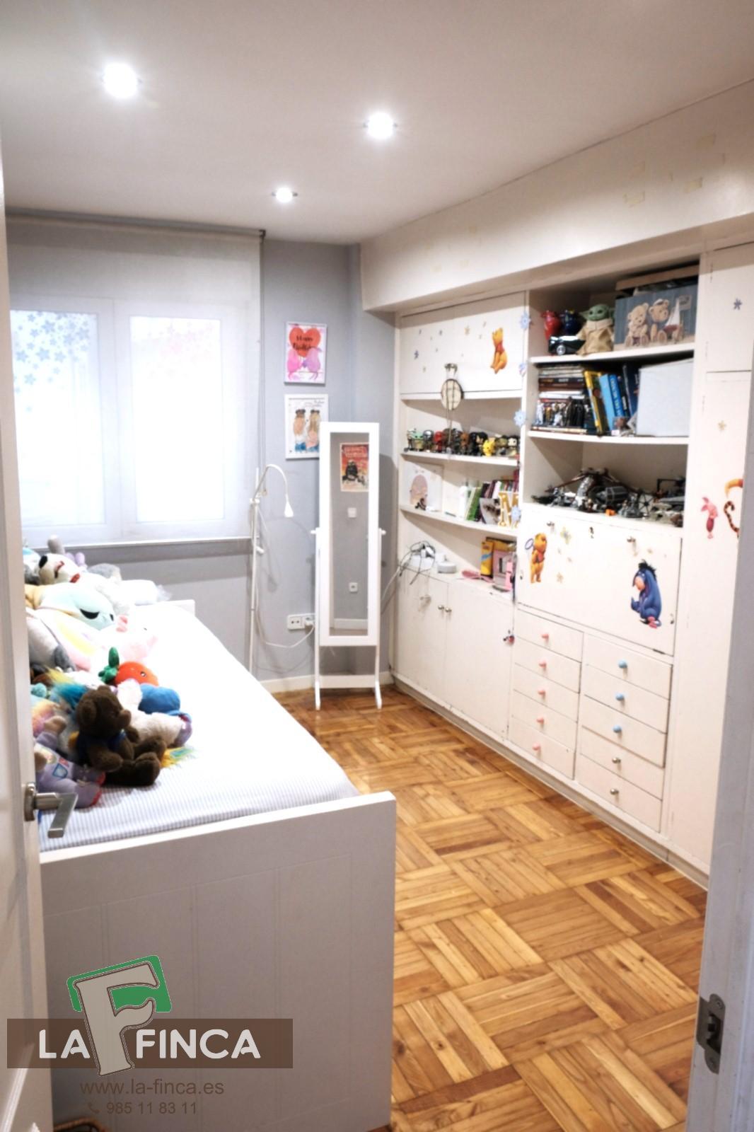 For sale of flat in Oviedo