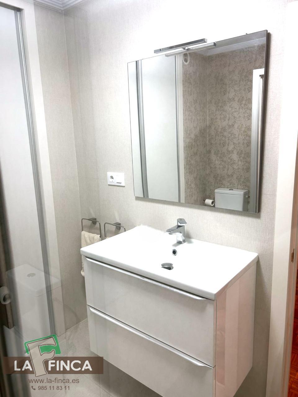 For sale of flat in Oviedo