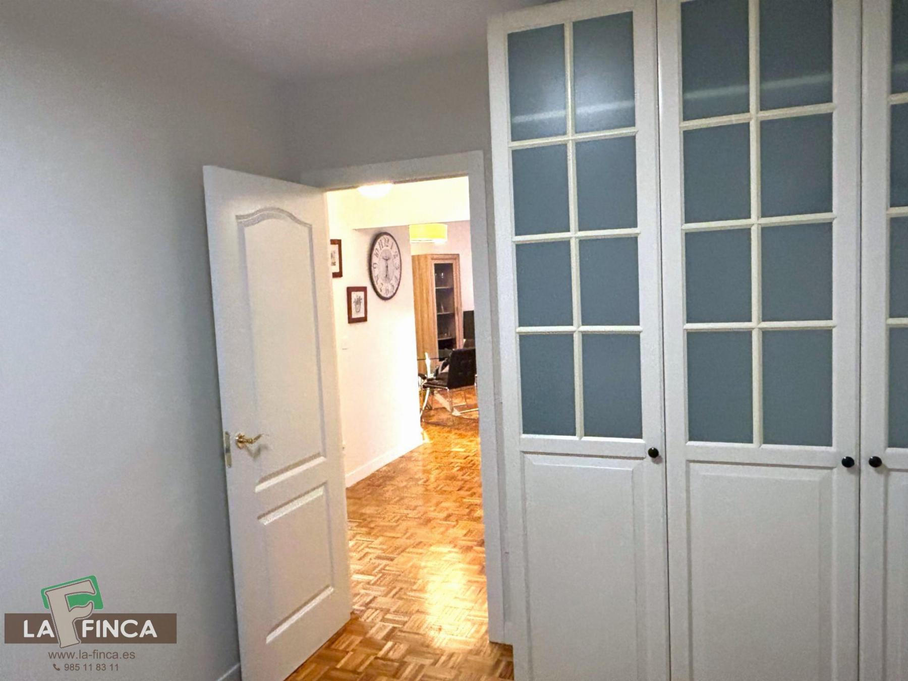 For sale of flat in Oviedo
