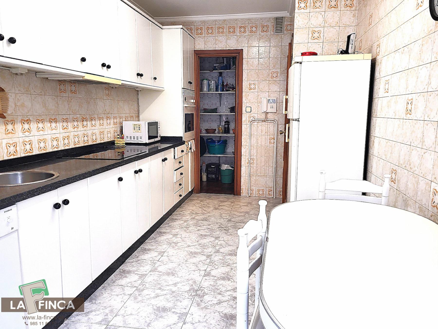 For sale of flat in Oviedo
