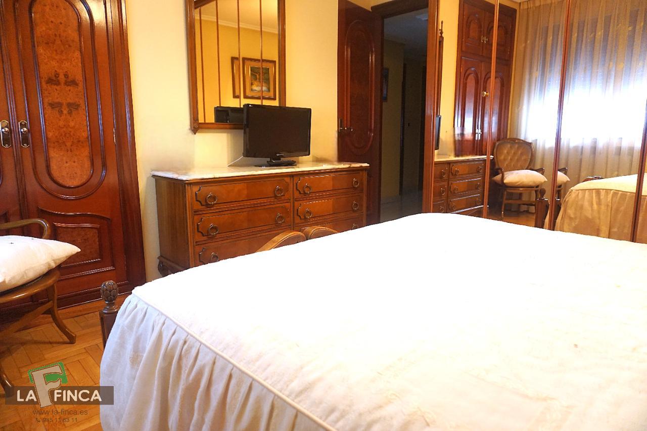 For sale of flat in Oviedo