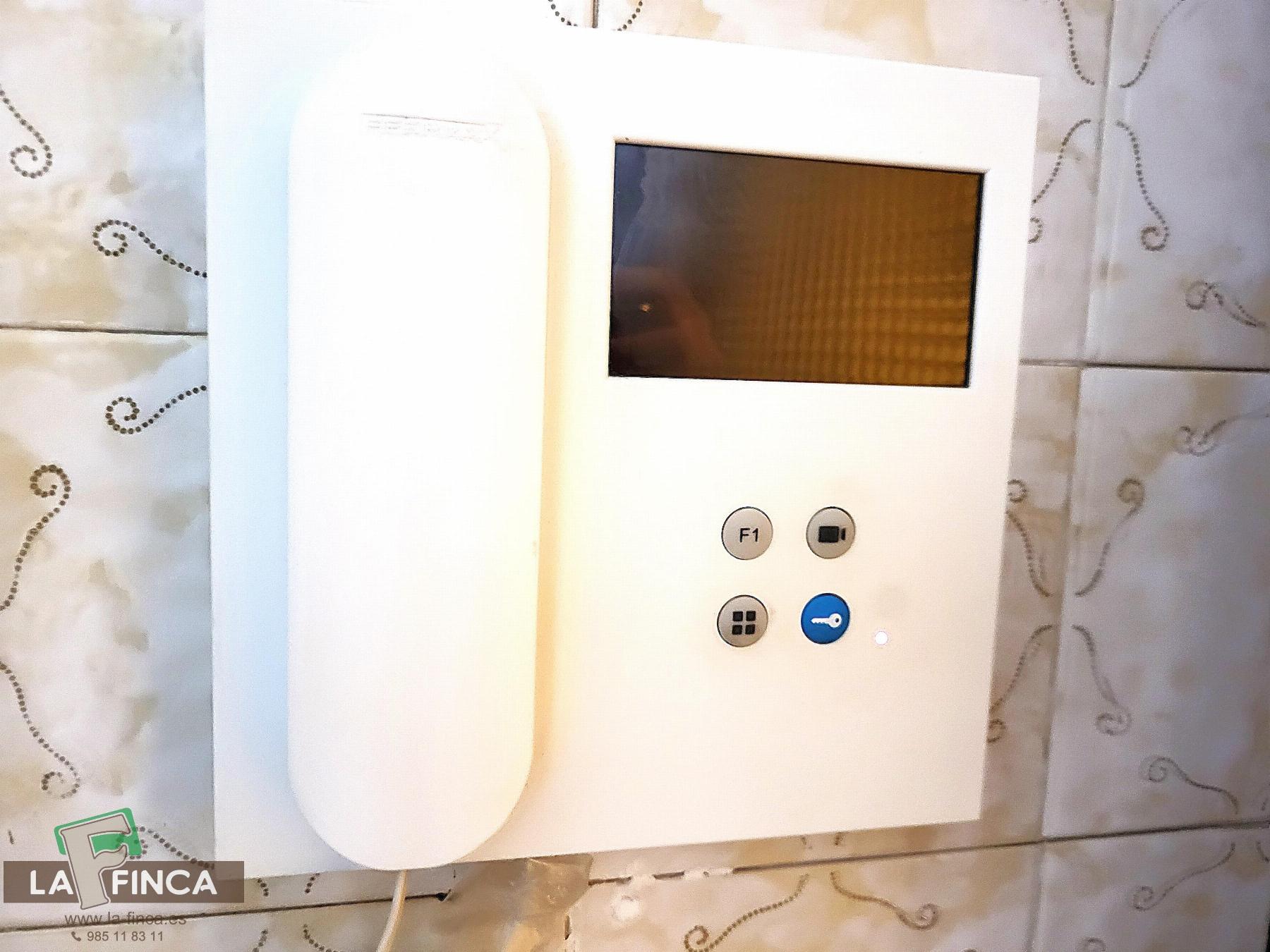 For sale of flat in Oviedo