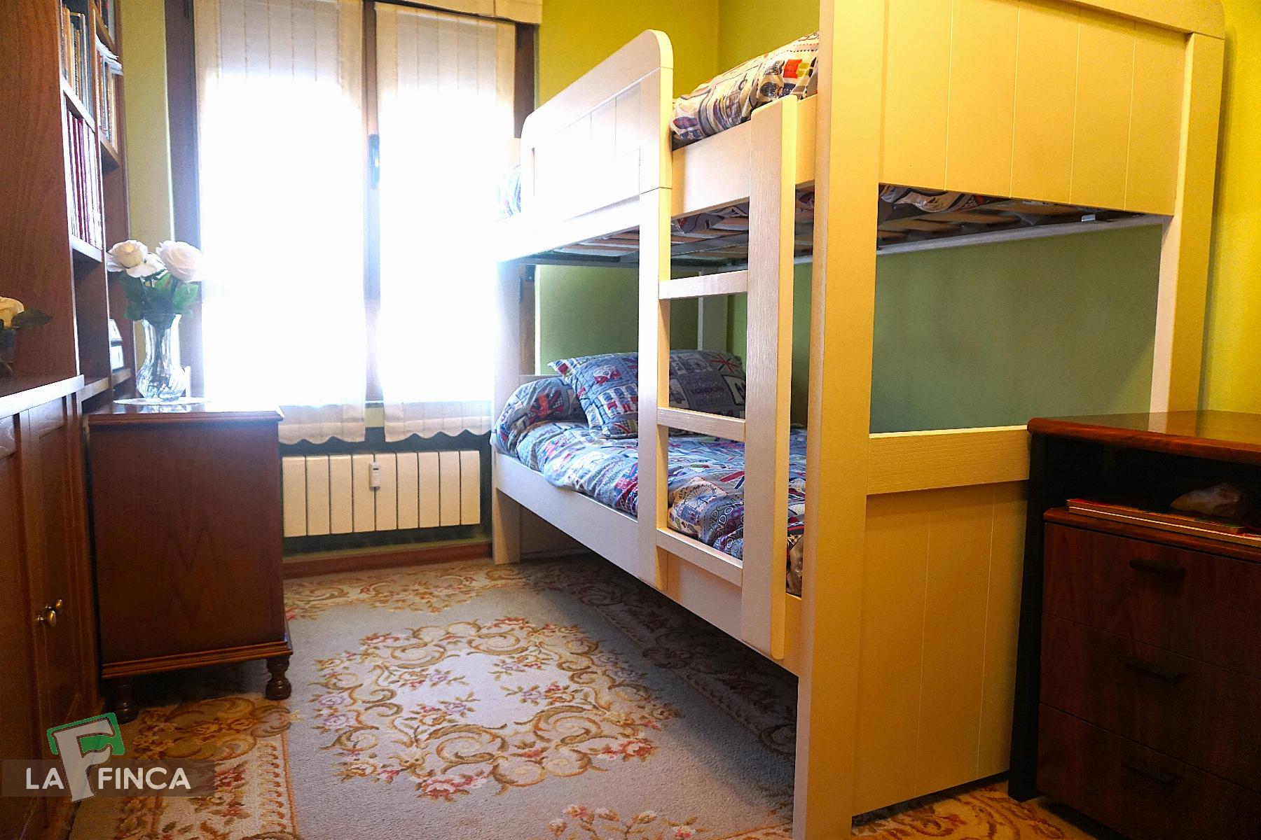 For sale of flat in Oviedo