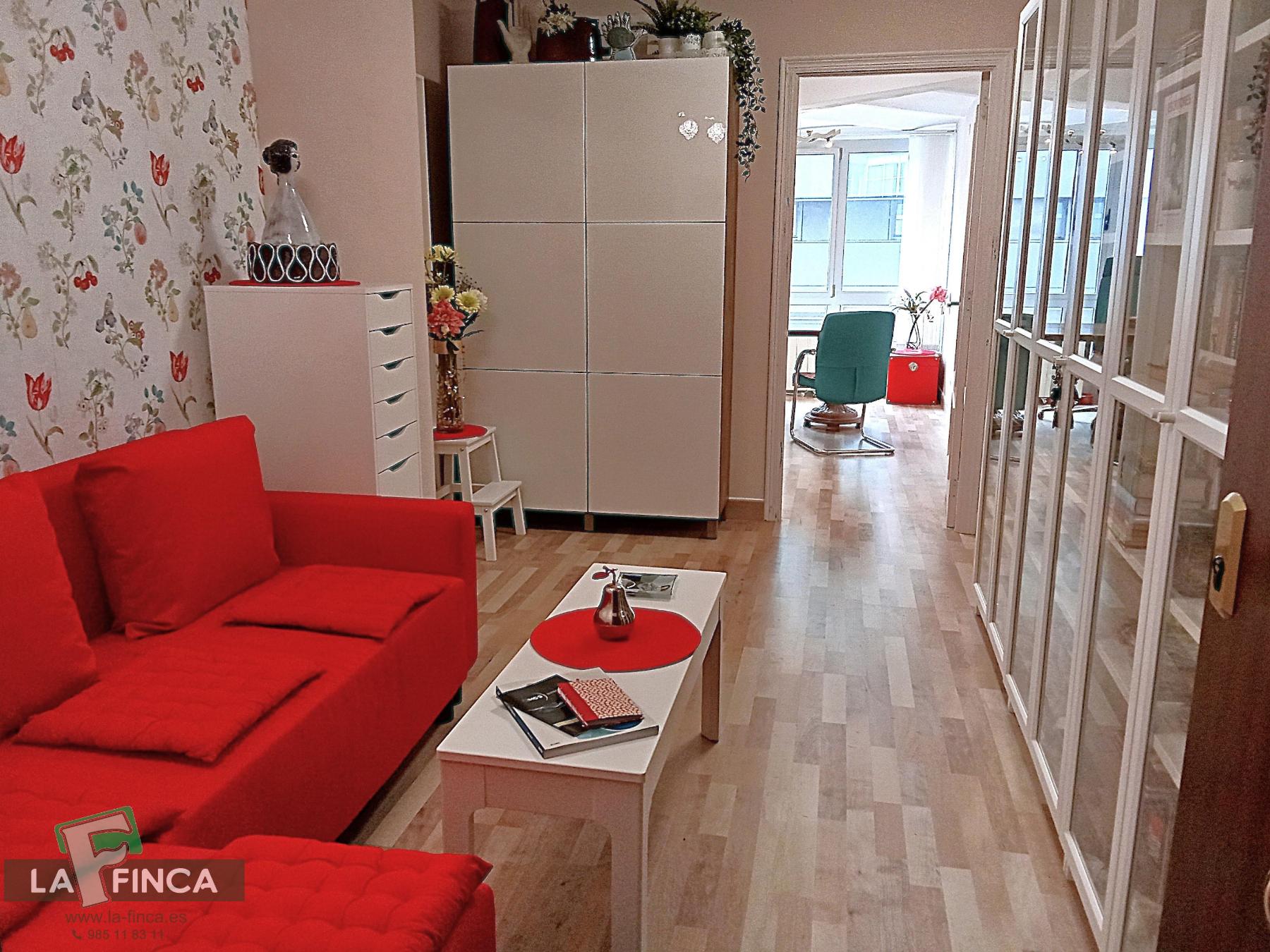 For sale of office in Oviedo