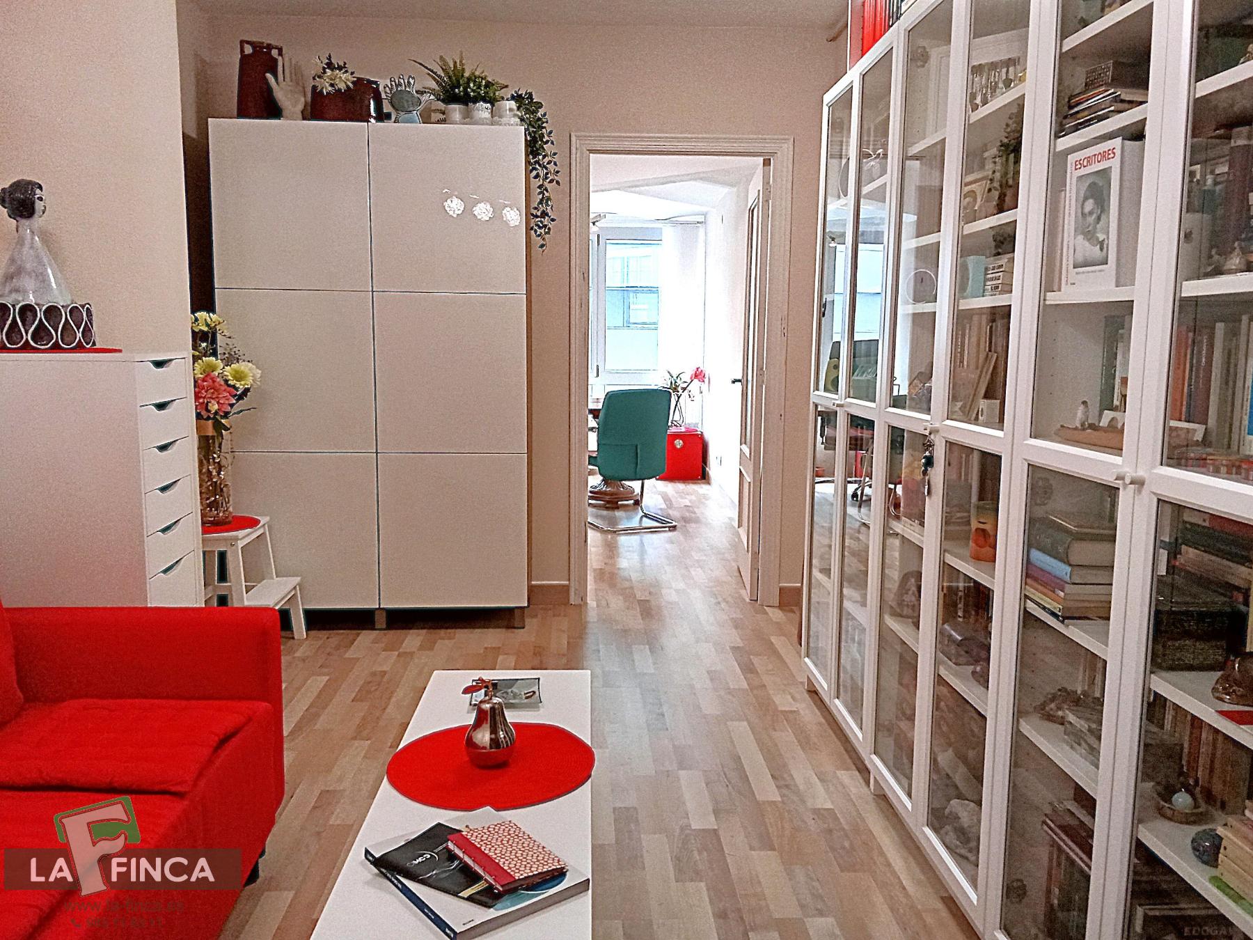 For sale of office in Oviedo