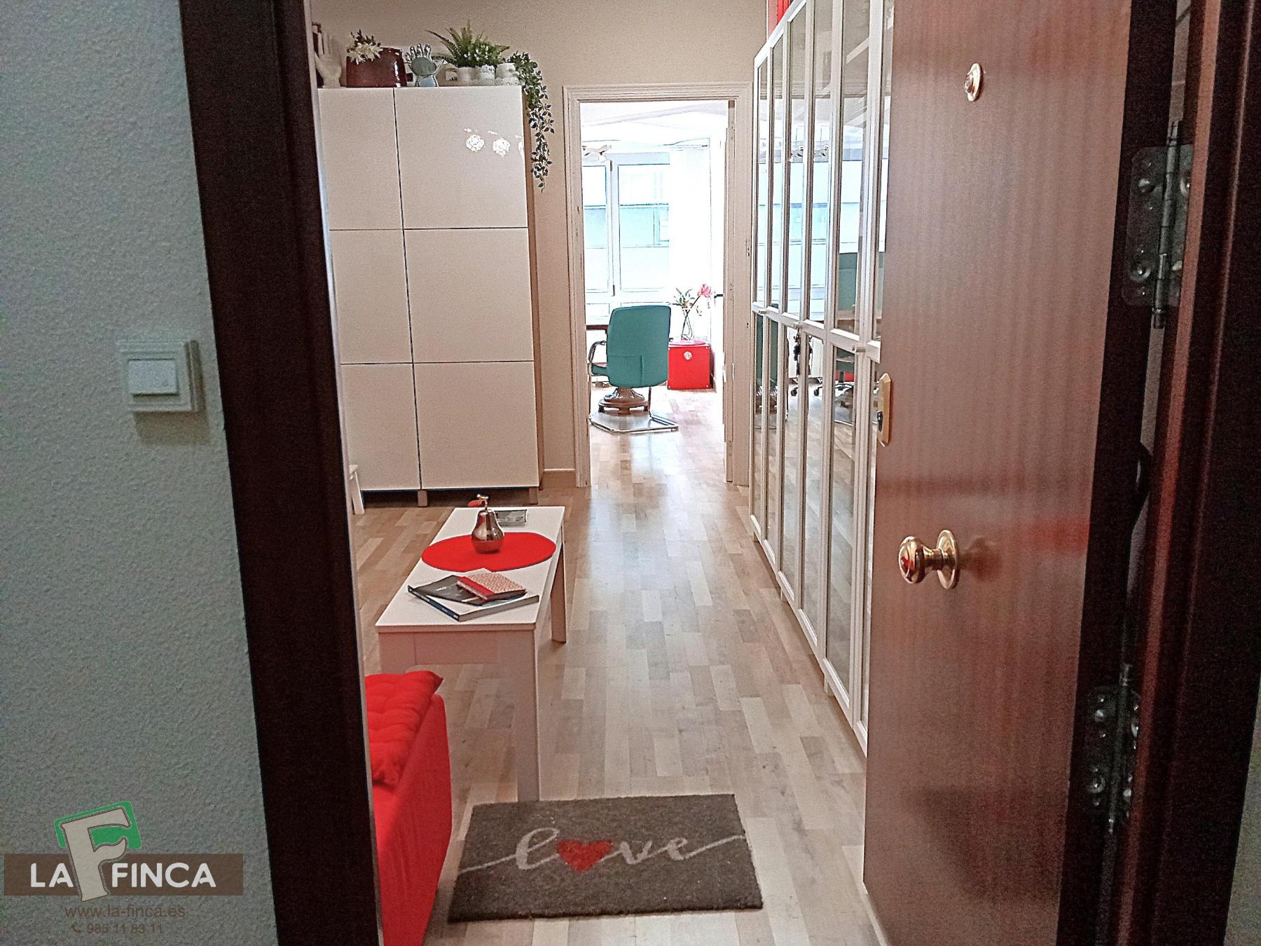 For sale of office in Oviedo