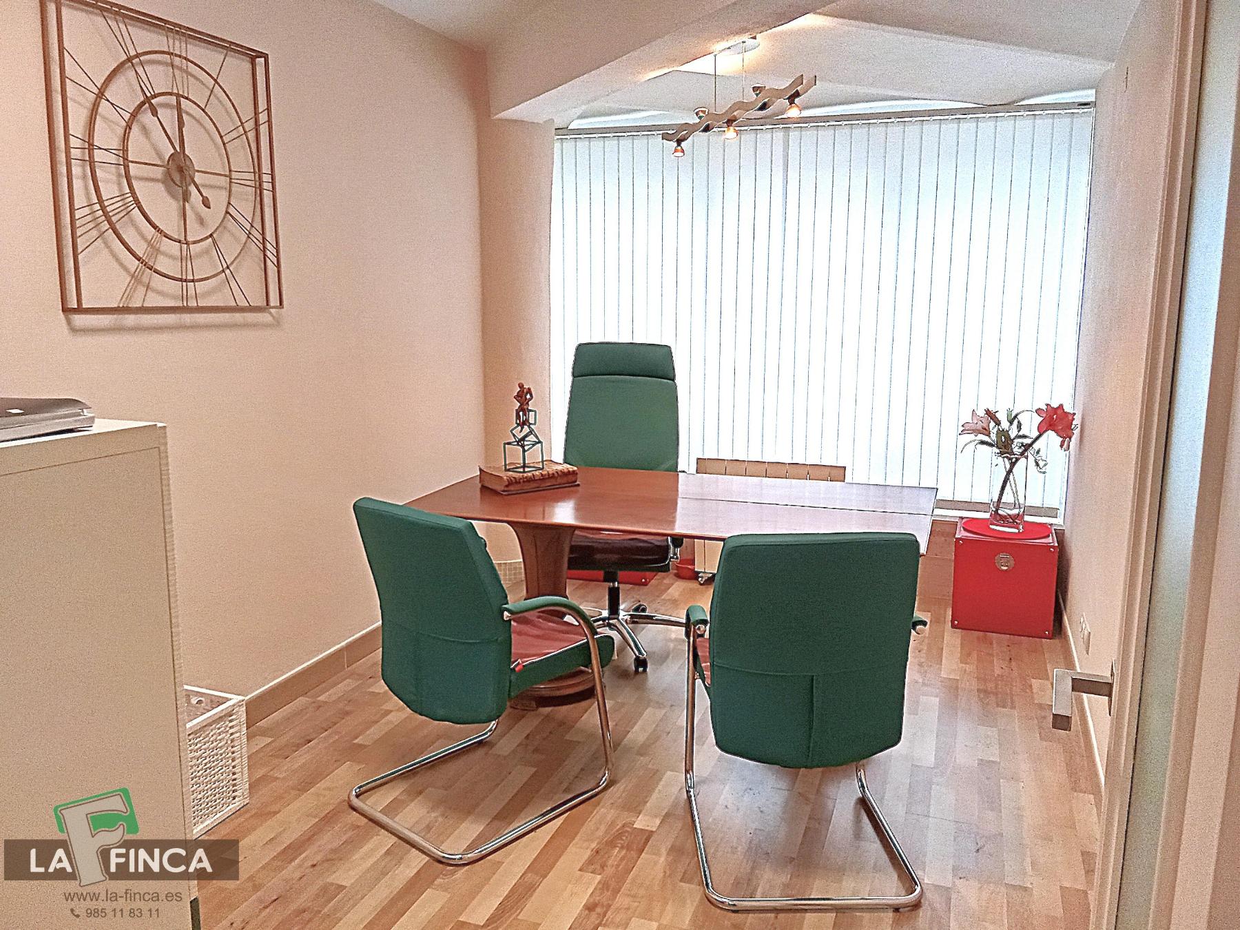 For sale of office in Oviedo
