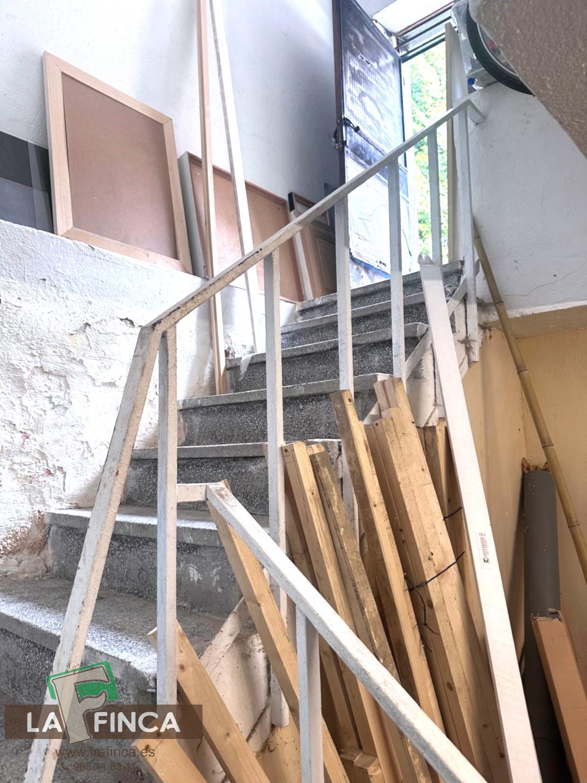 For sale of premises in Oviedo