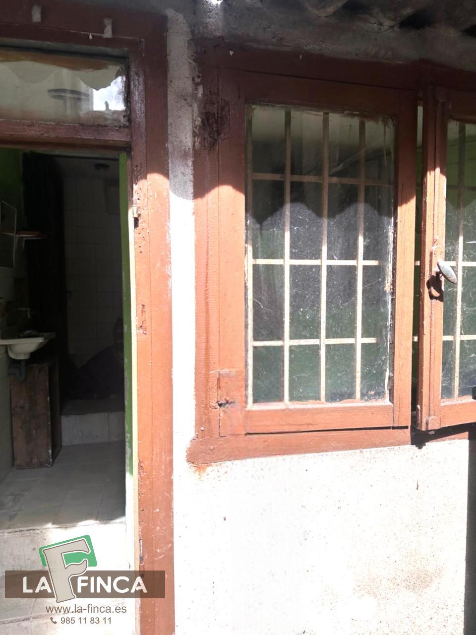 For sale of premises in Oviedo