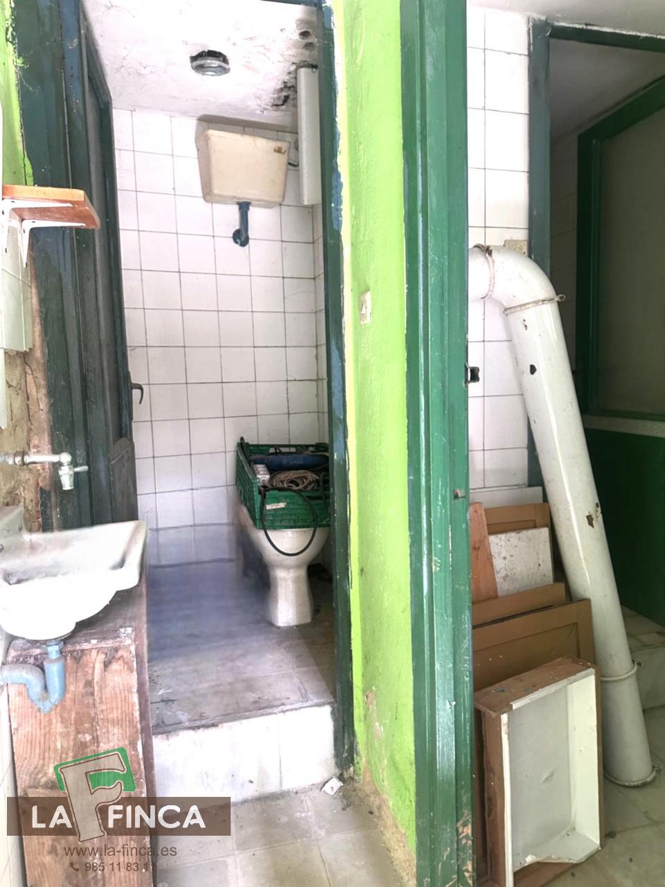 For sale of premises in Oviedo