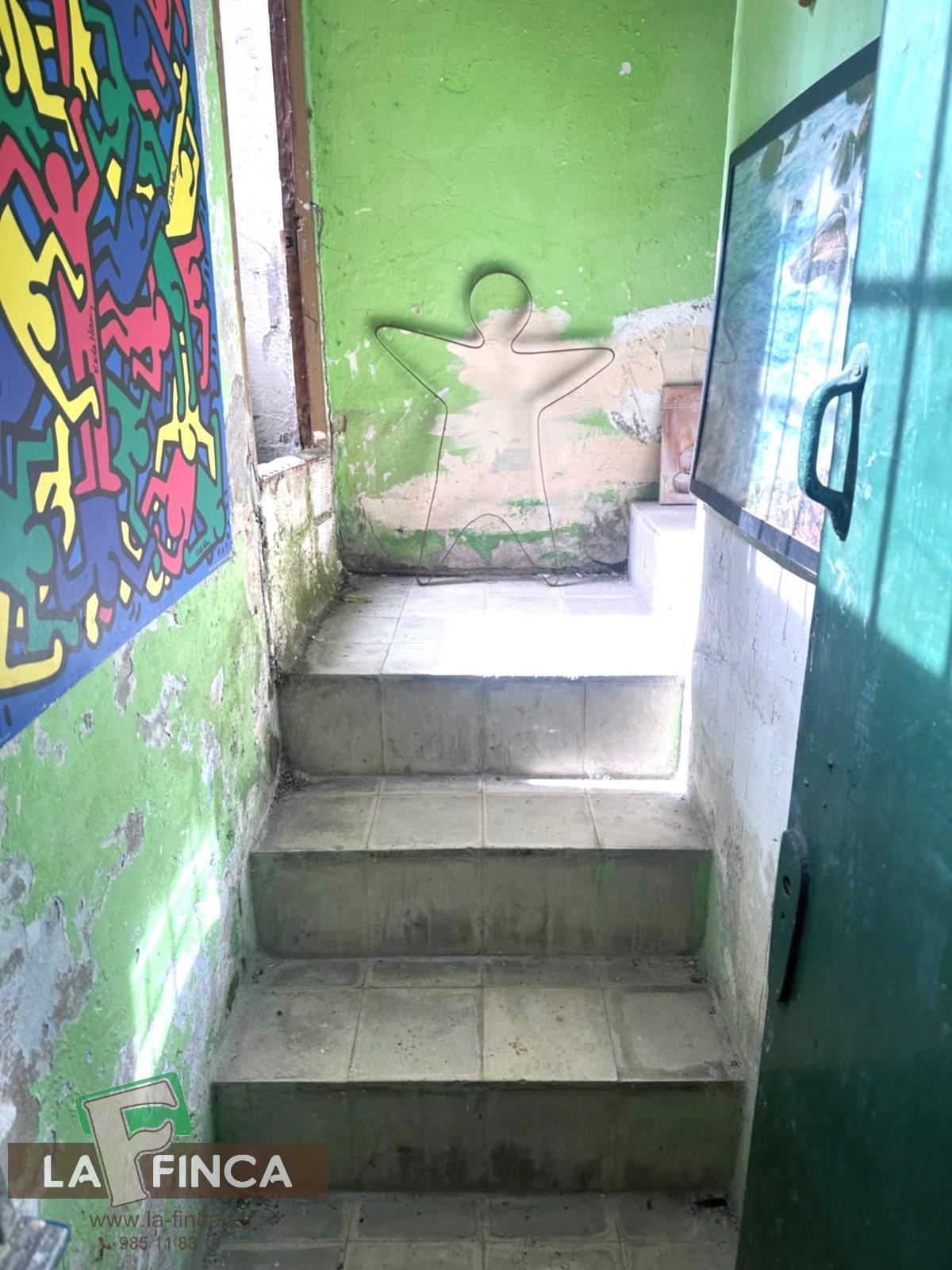 For sale of premises in Oviedo