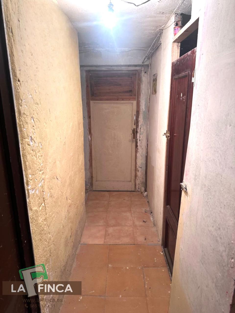 For sale of premises in Oviedo