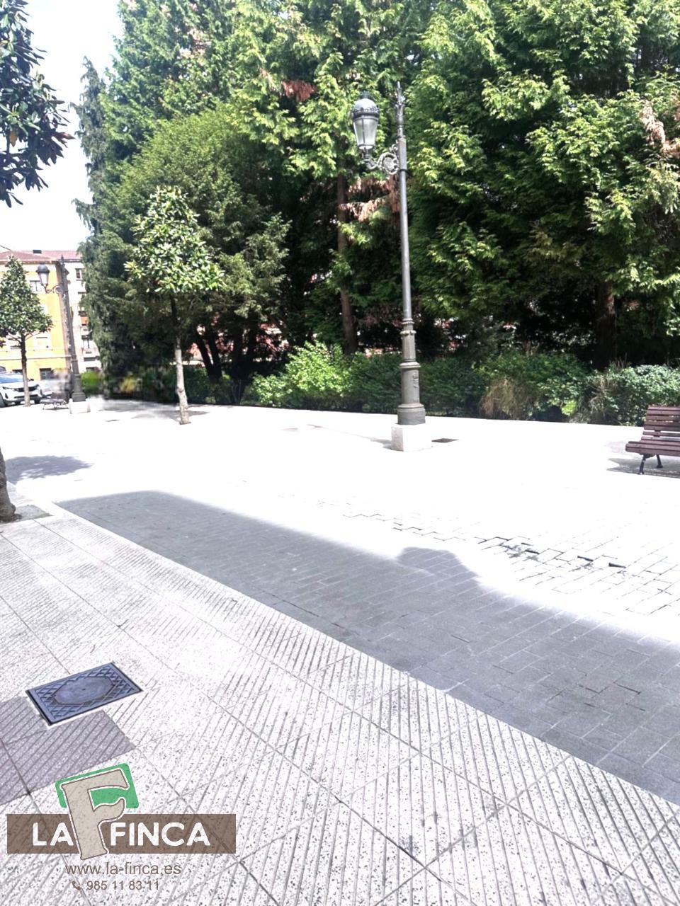 For sale of premises in Oviedo