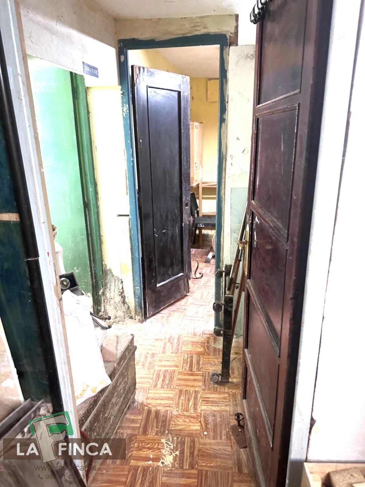 For sale of premises in Oviedo