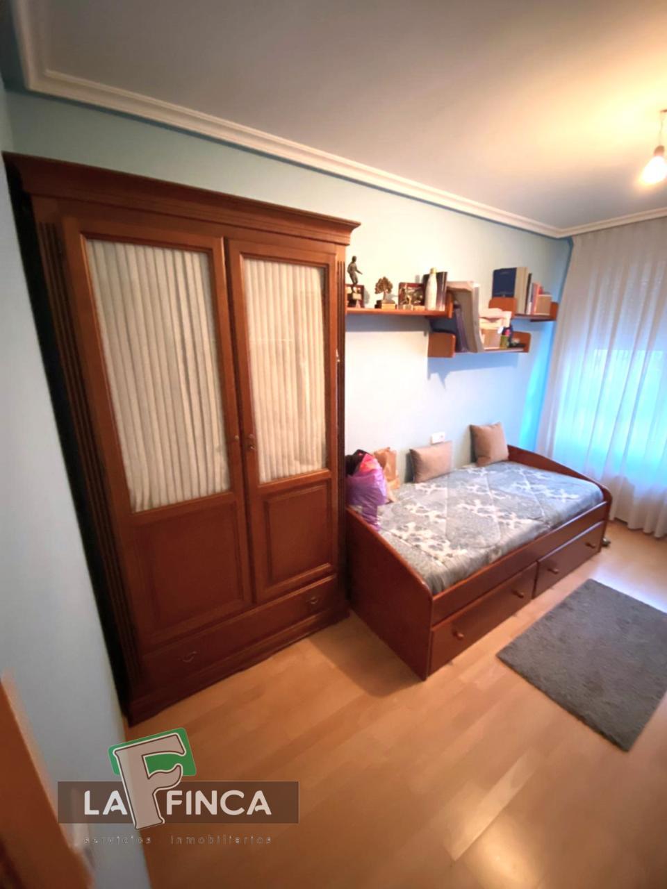 For sale of flat in Oviedo