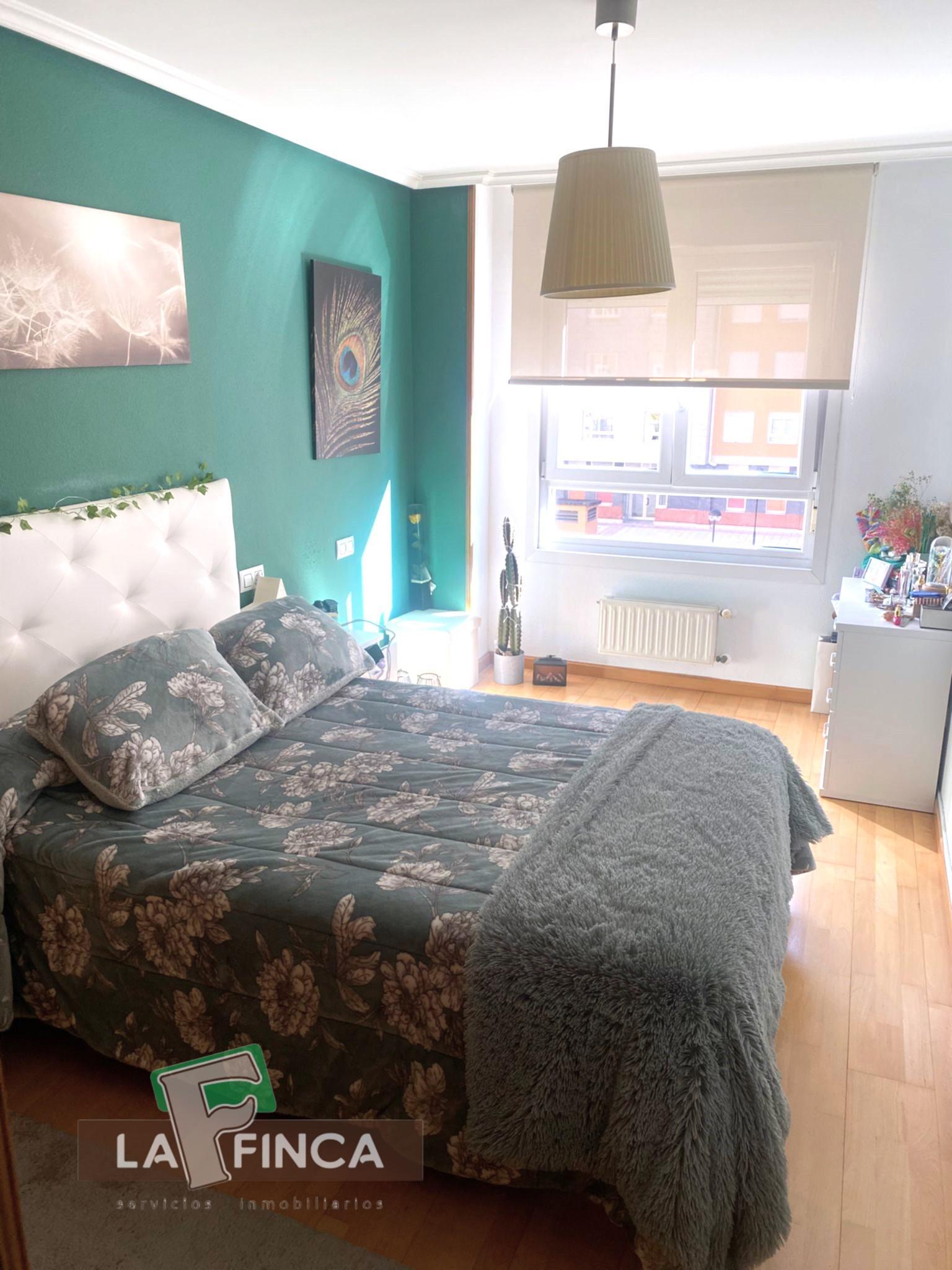 For sale of flat in Oviedo