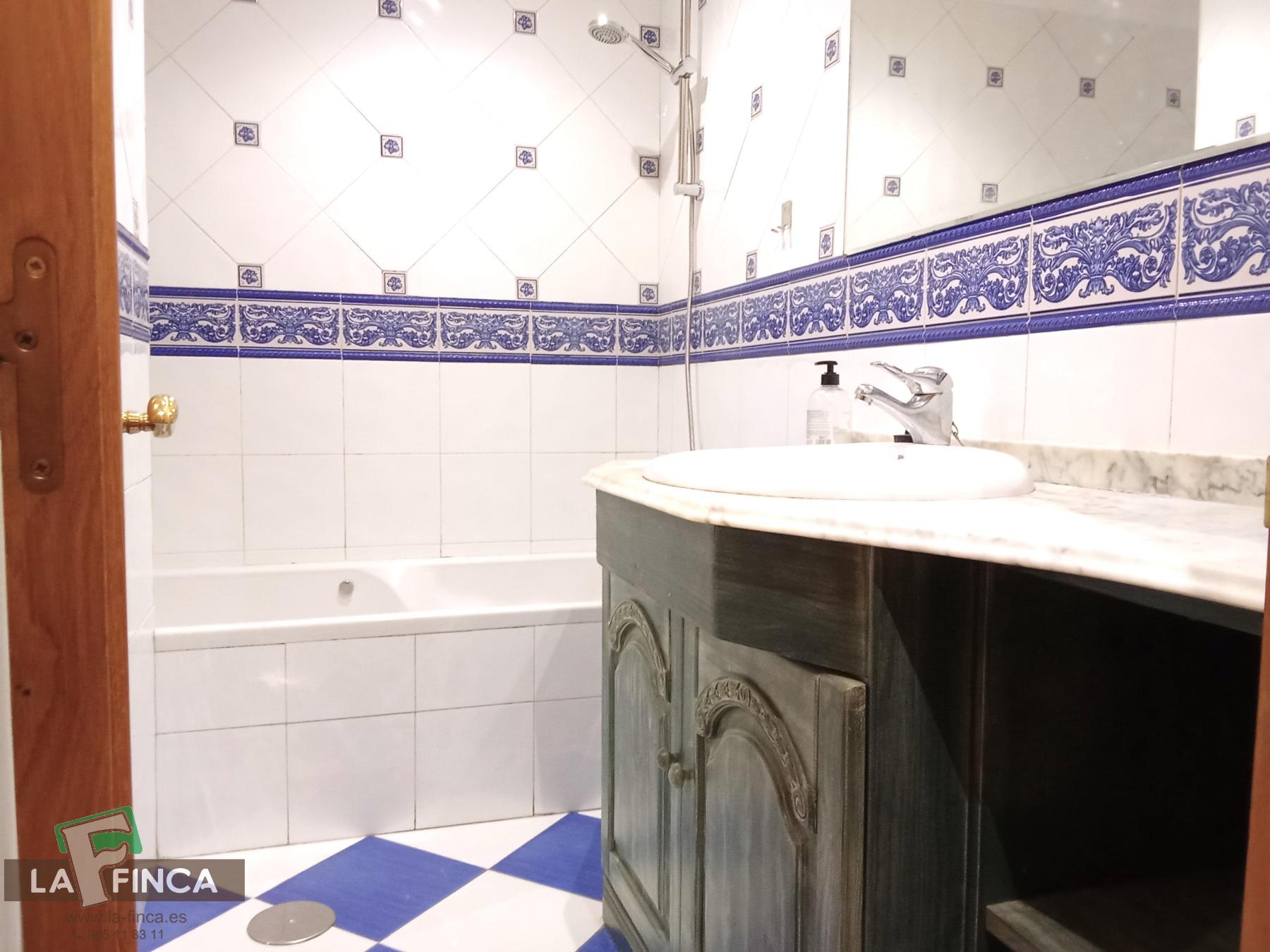 For sale of flat in Oviedo