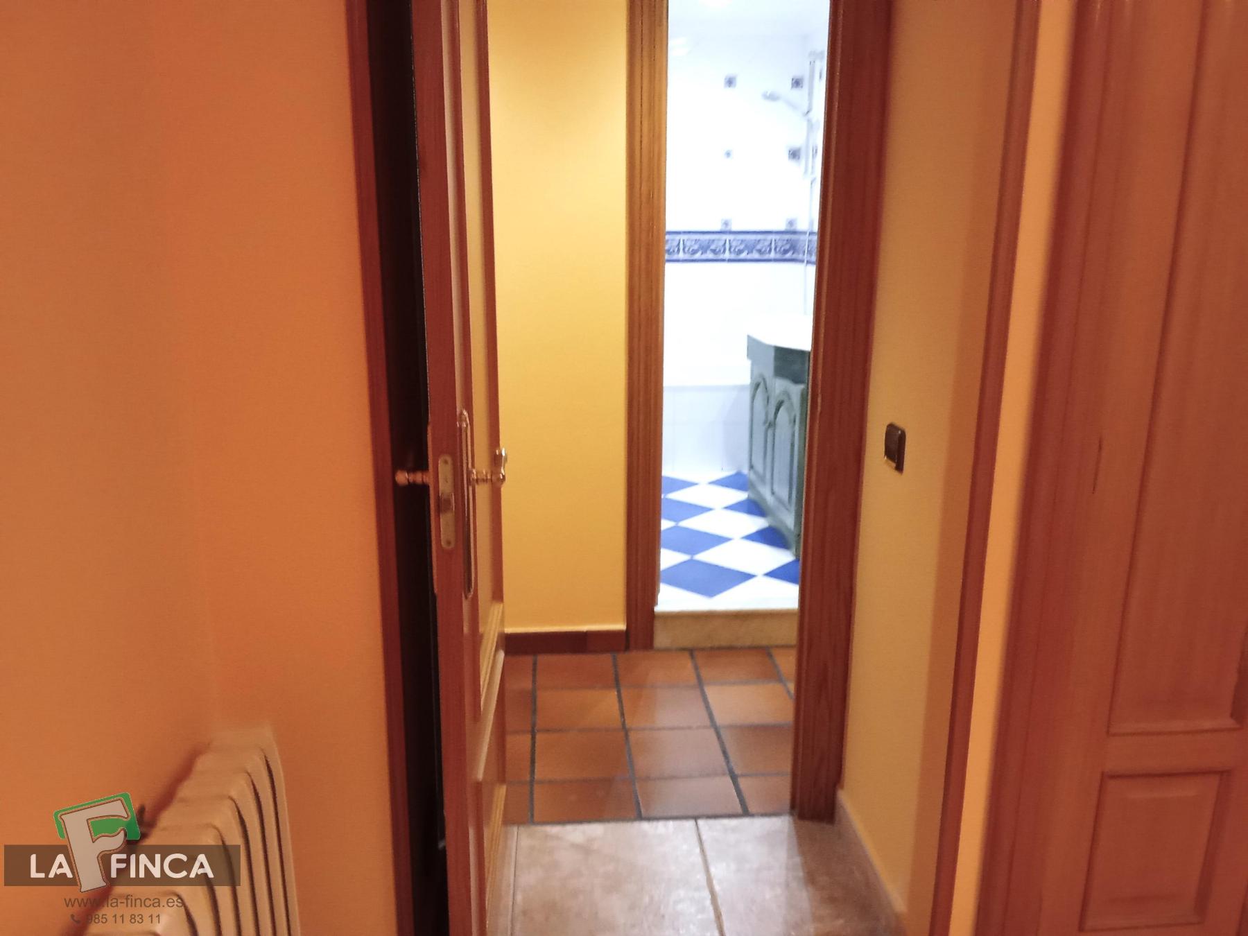For sale of flat in Oviedo
