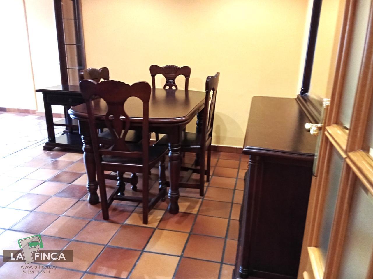 For sale of flat in Oviedo