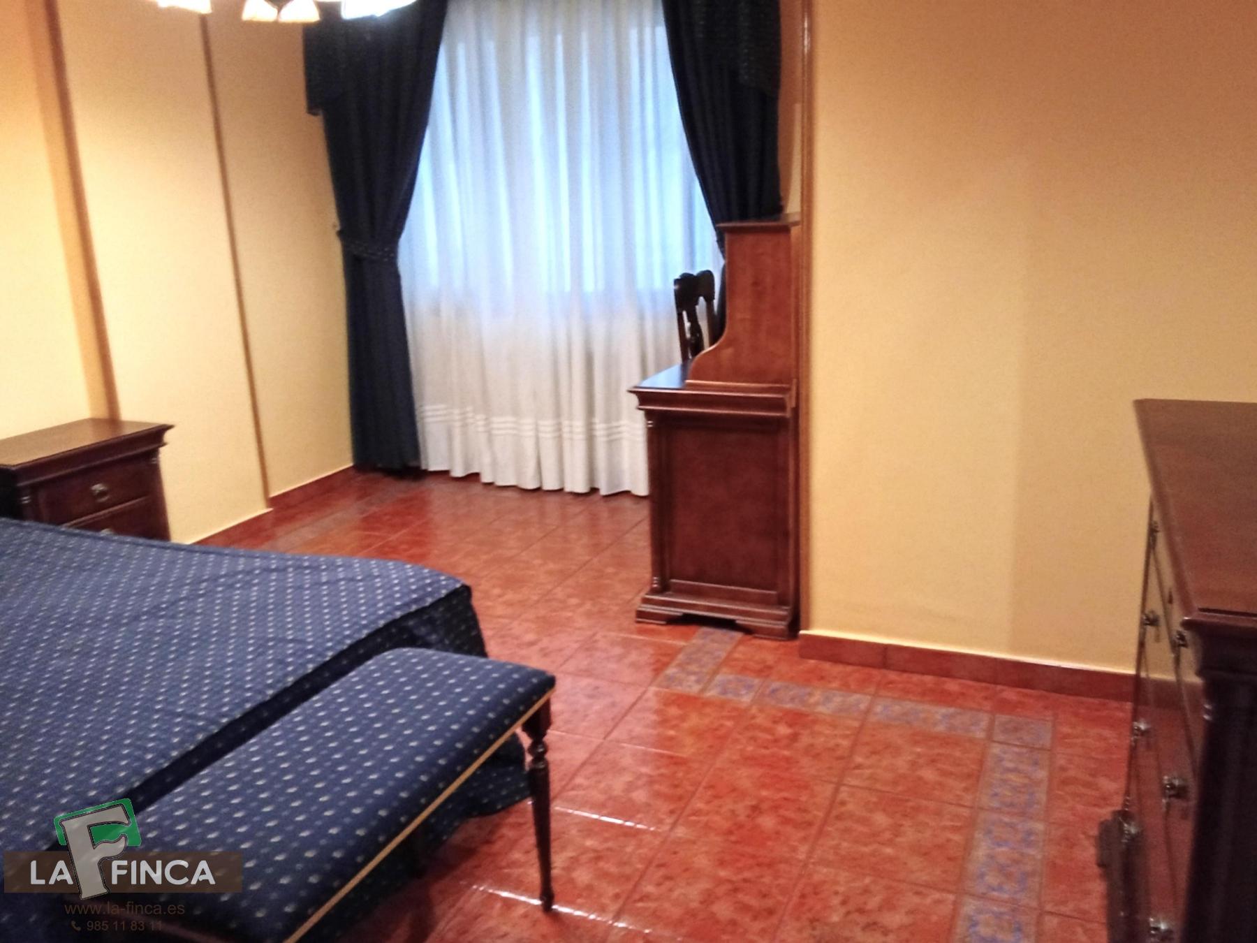 For sale of flat in Oviedo