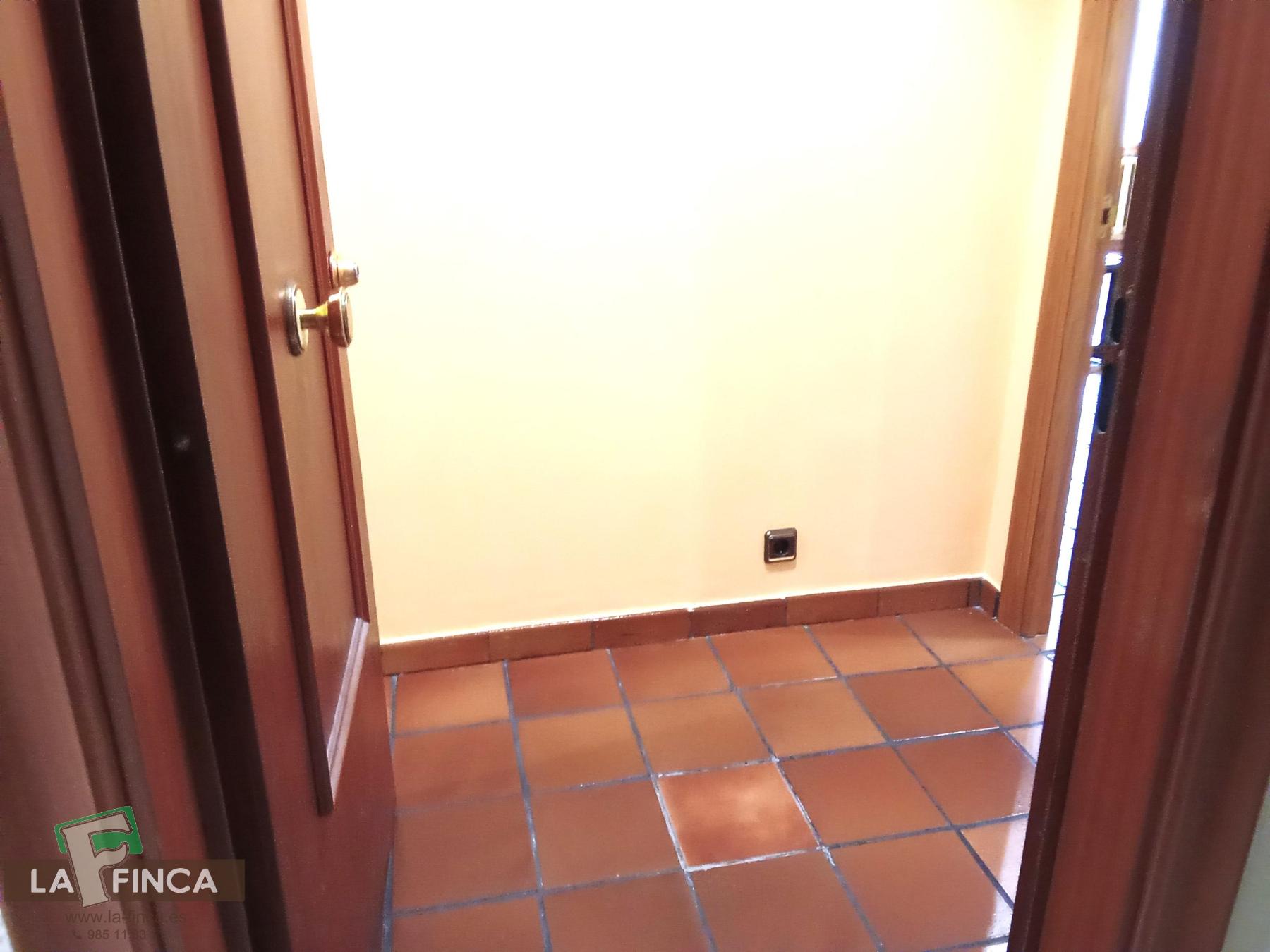 For sale of flat in Oviedo