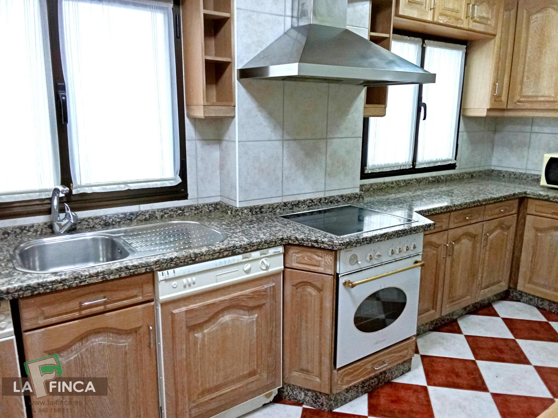 For sale of flat in Oviedo