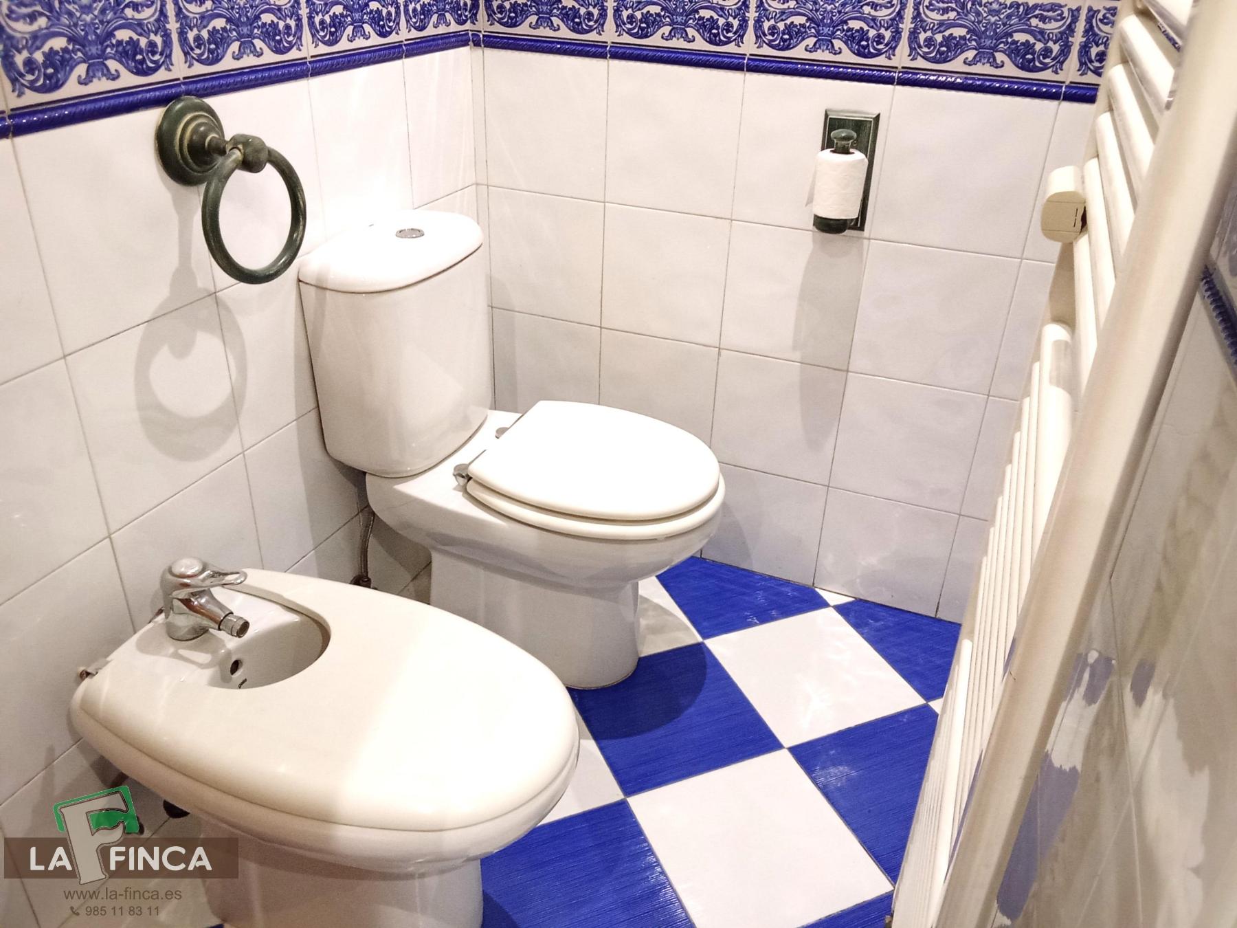 For sale of flat in Oviedo