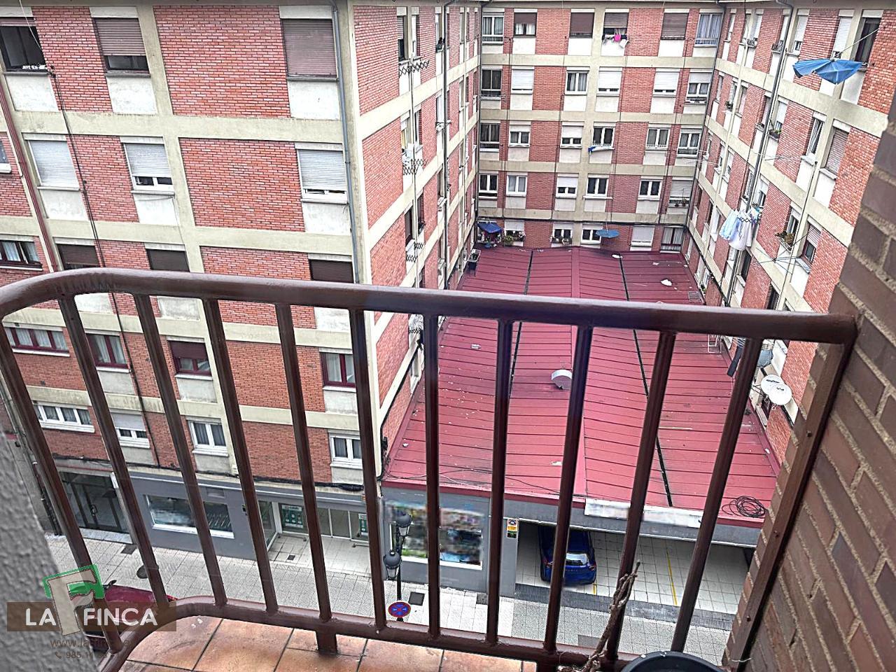 For sale of flat in Oviedo