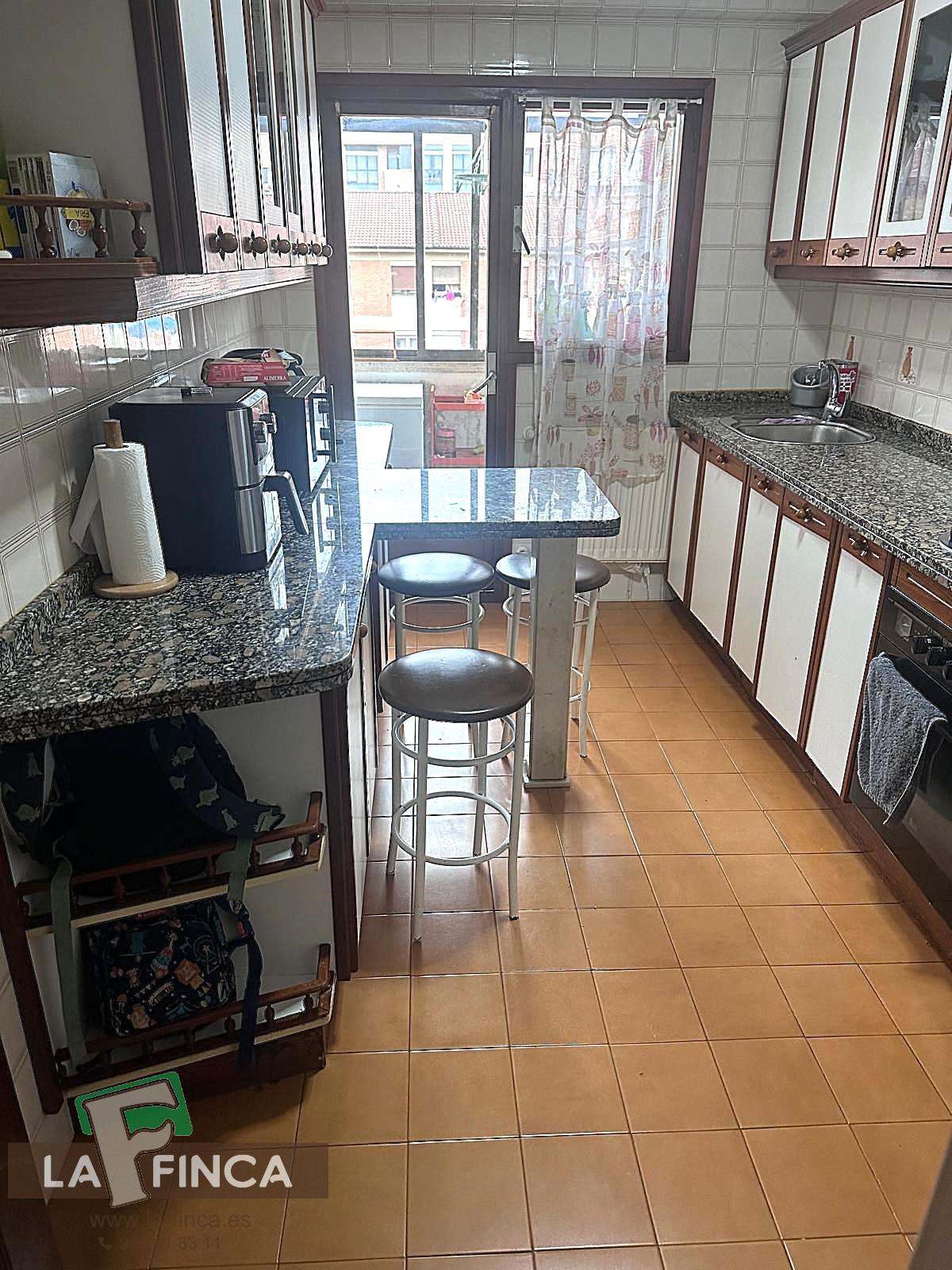 For sale of flat in Oviedo