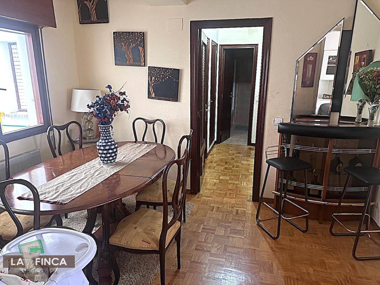 For sale of flat in Oviedo