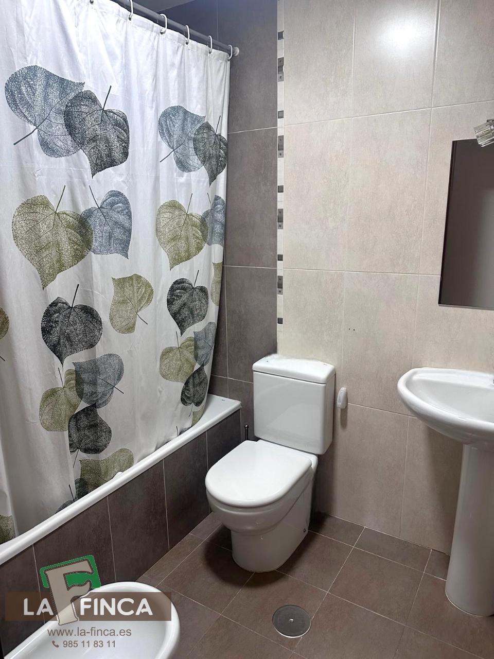 For sale of flat in Oviedo