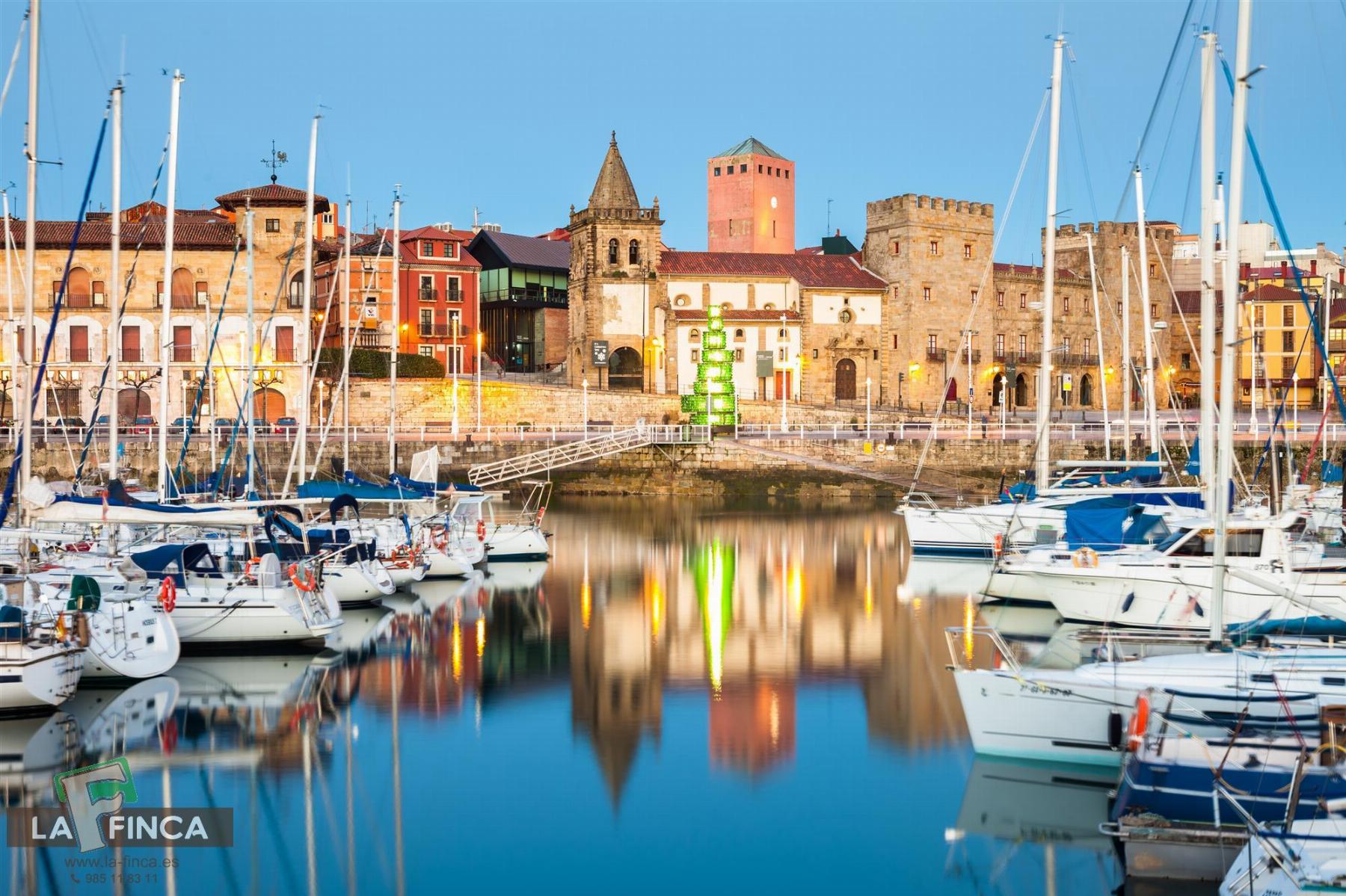For sale of flat in Gijón