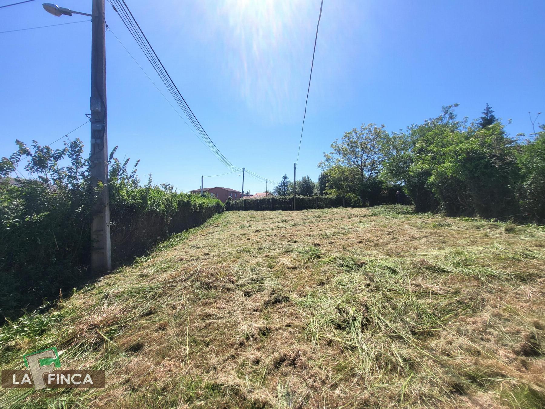 Venta de terreno en Latores