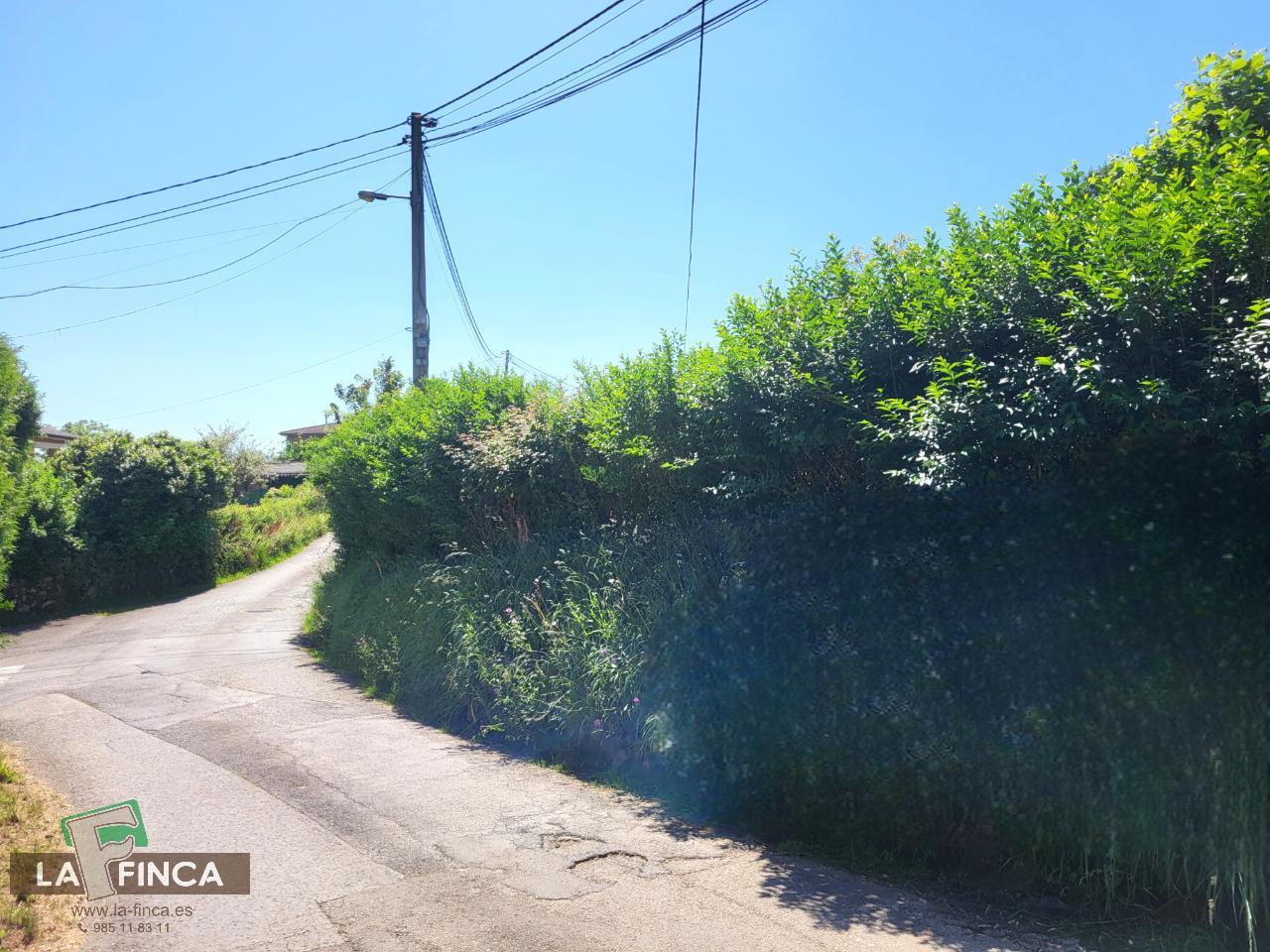 Venta de terreno en Latores