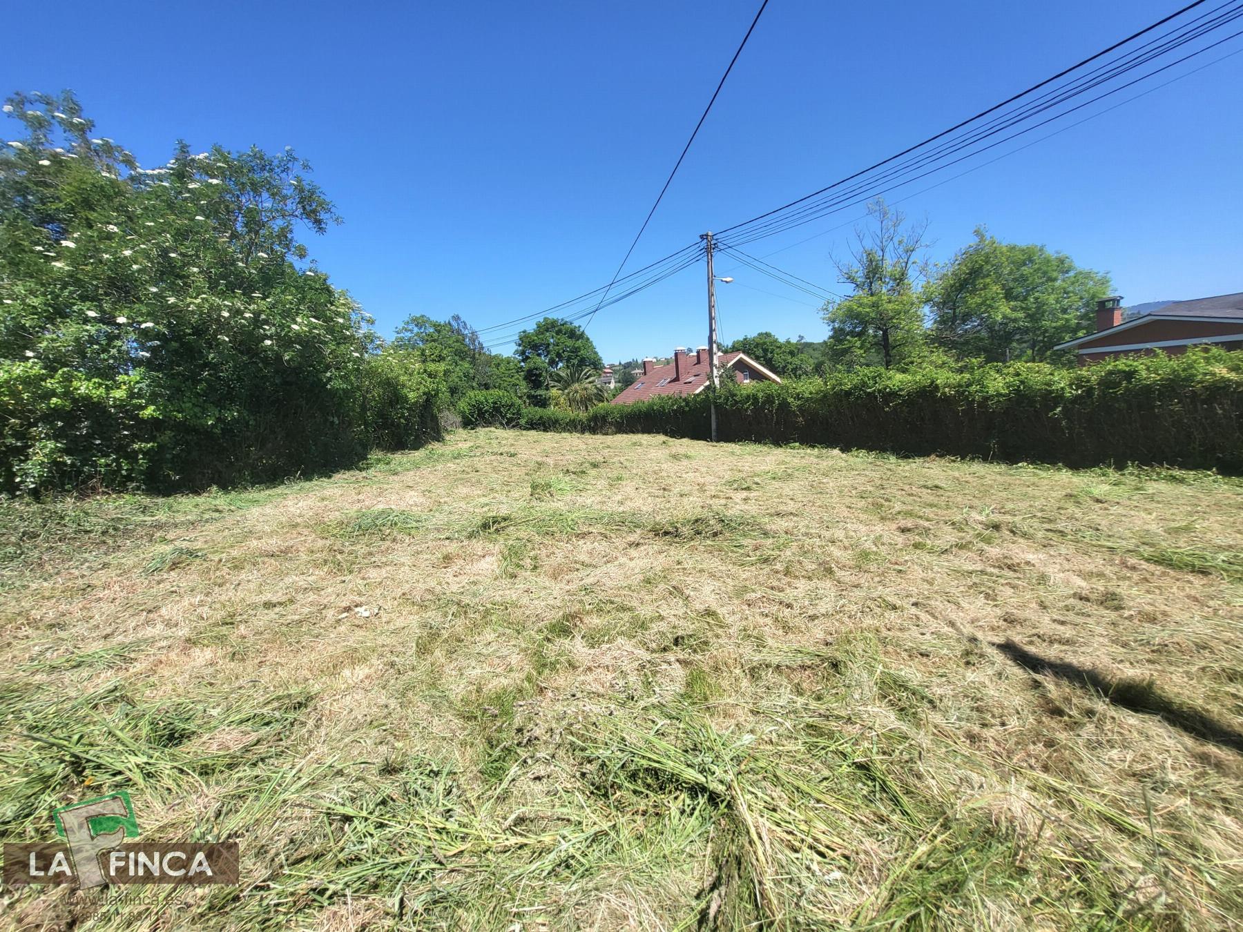 Venta de terreno en Latores