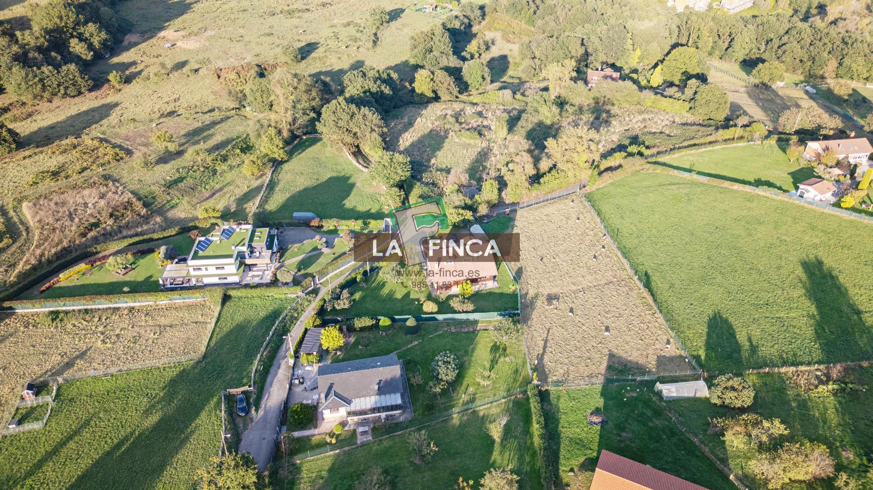 Venta de terreno en Latores