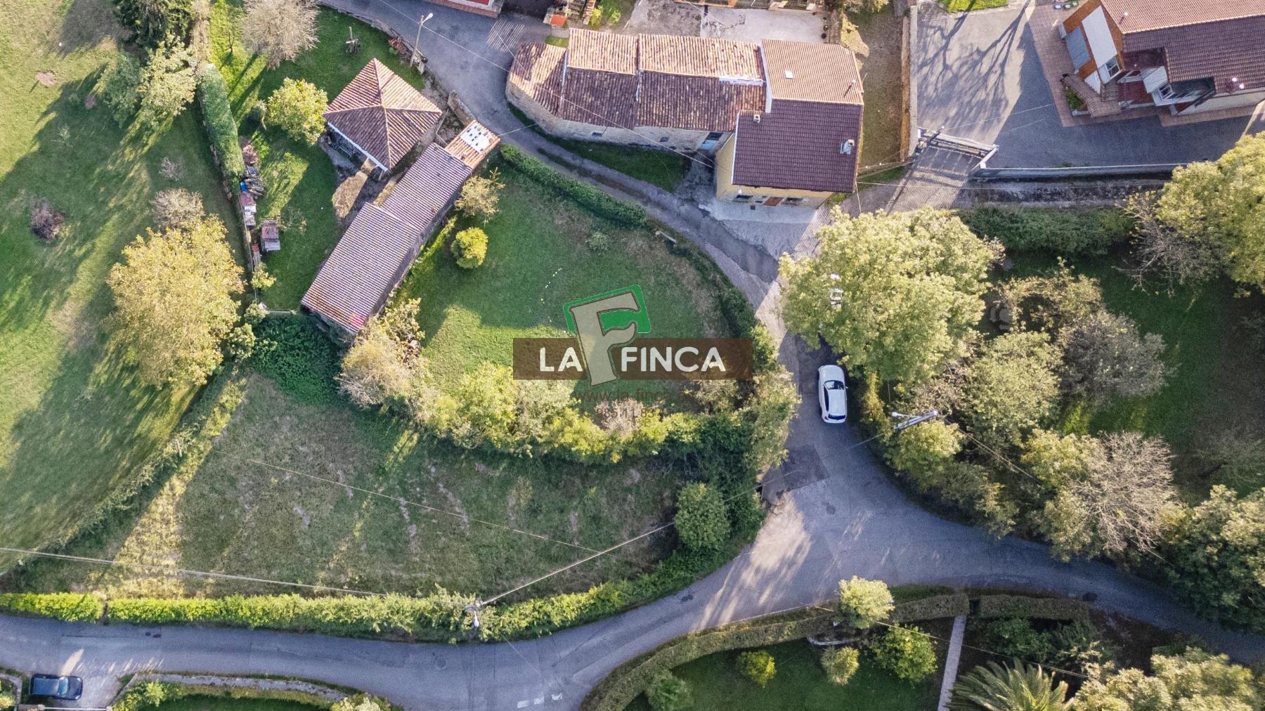 Venta de terreno en Latores