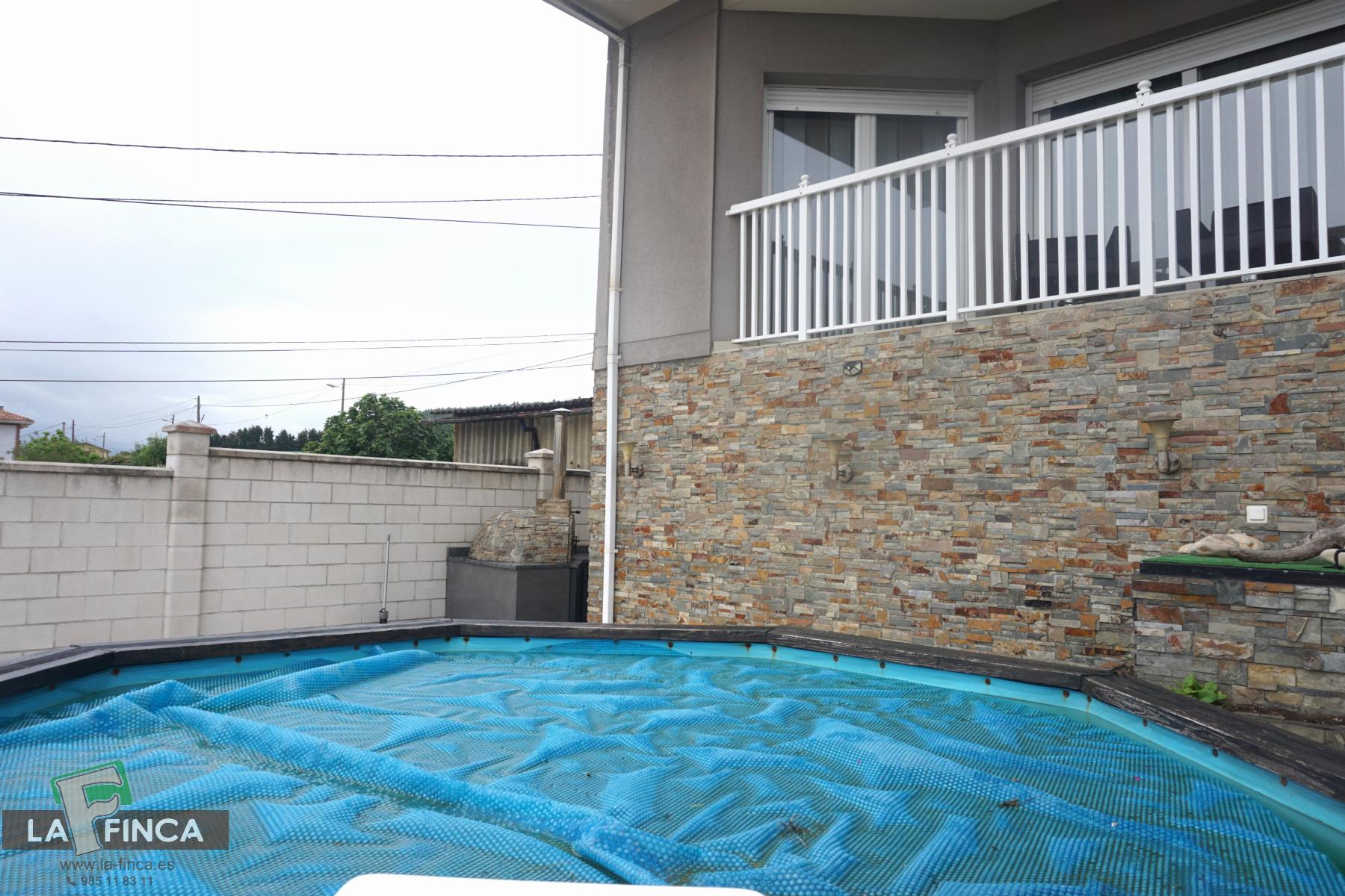 For sale of chalet in Castrillón