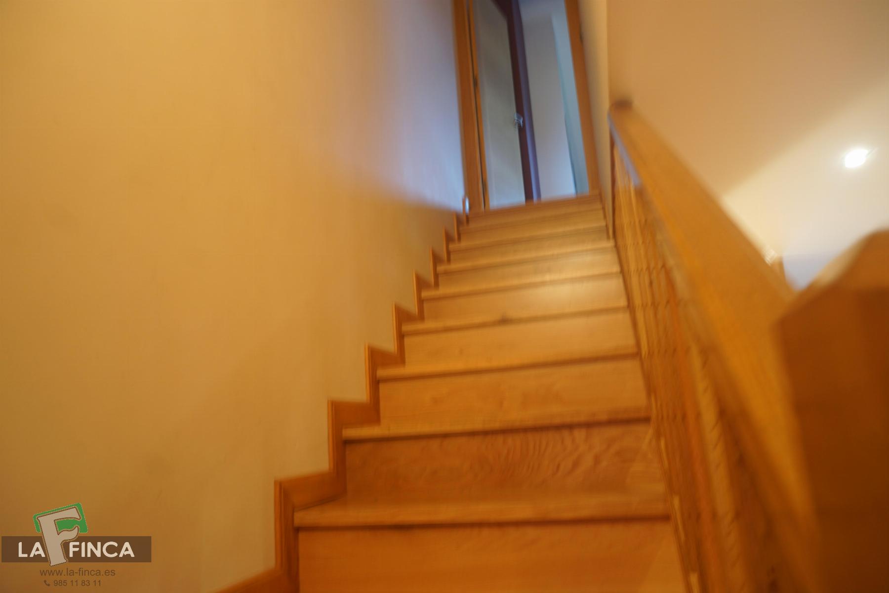 For sale of chalet in Castrillón