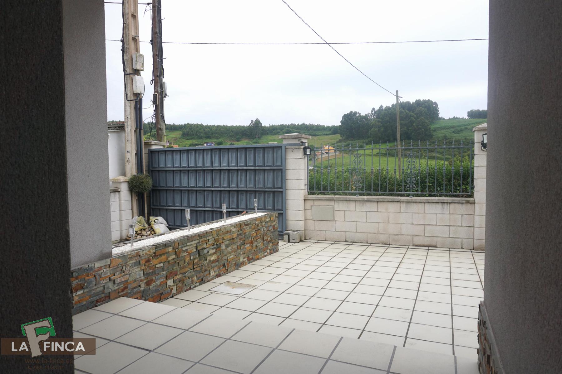 For sale of chalet in Castrillón