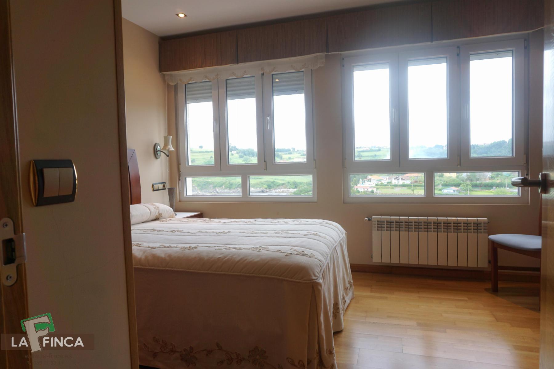 For sale of chalet in Castrillón