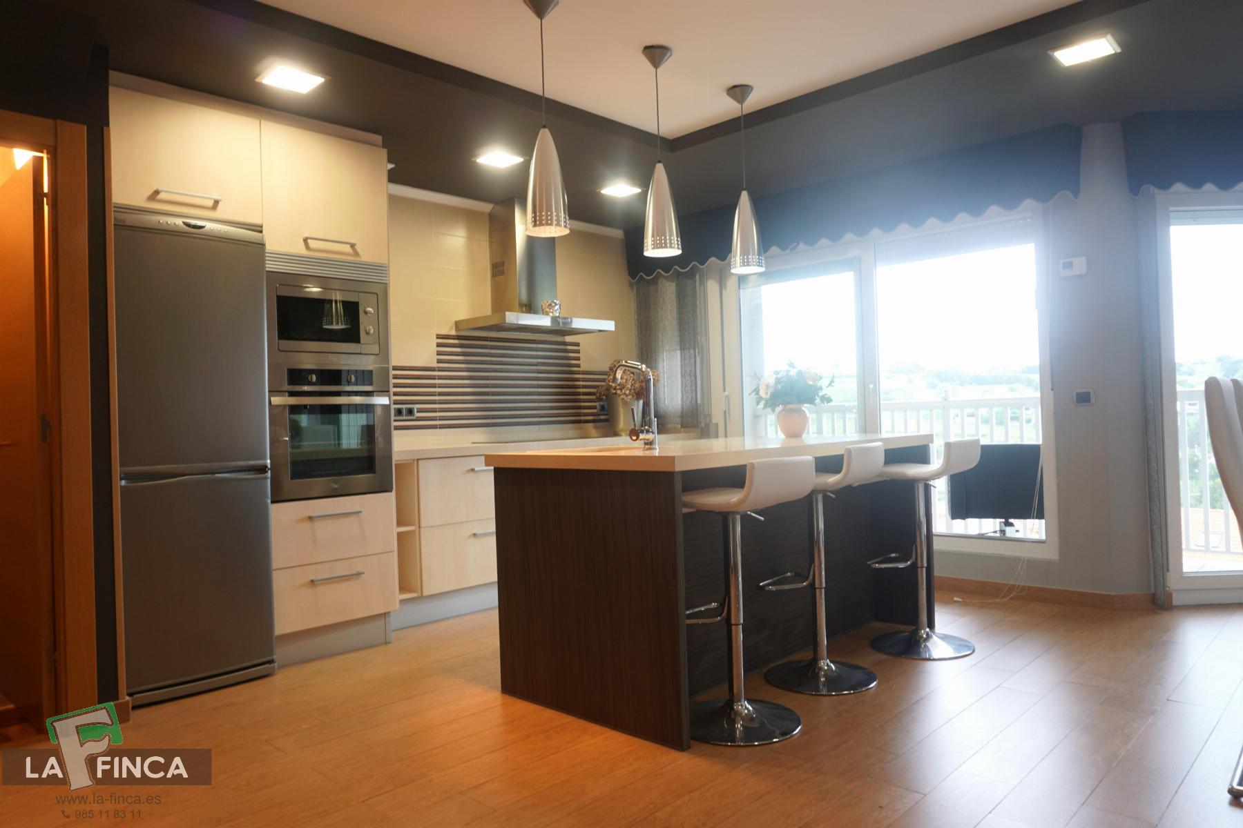 For sale of chalet in Castrillón