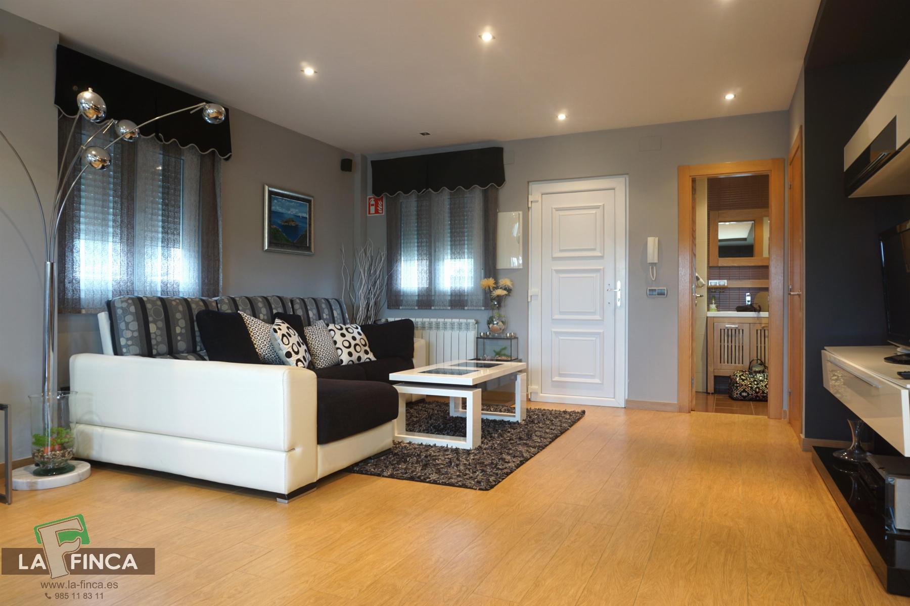 For sale of chalet in Castrillón