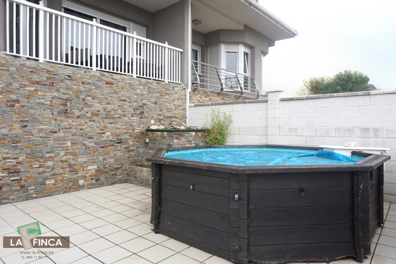 For sale of chalet in Castrillón