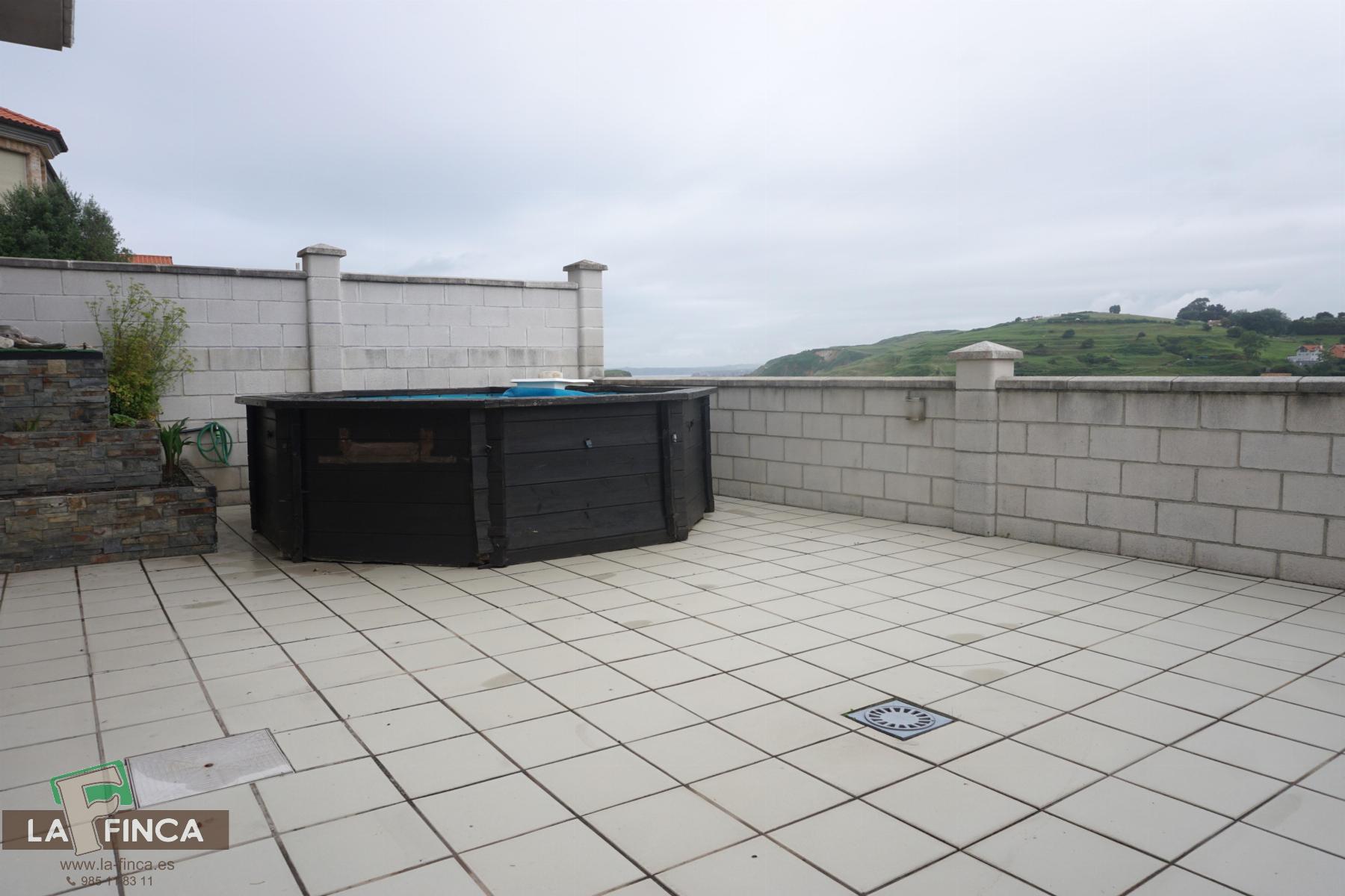 For sale of chalet in Castrillón