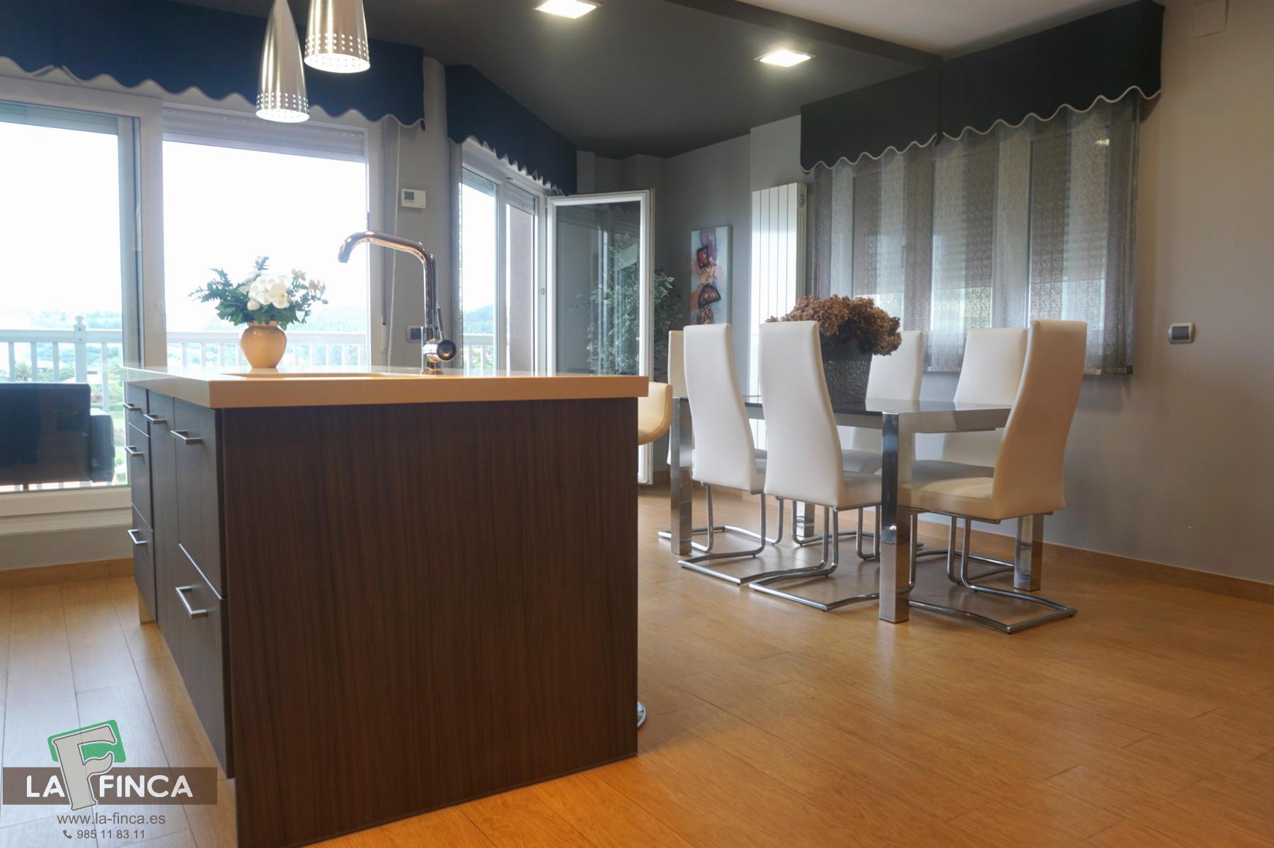 For sale of chalet in Castrillón