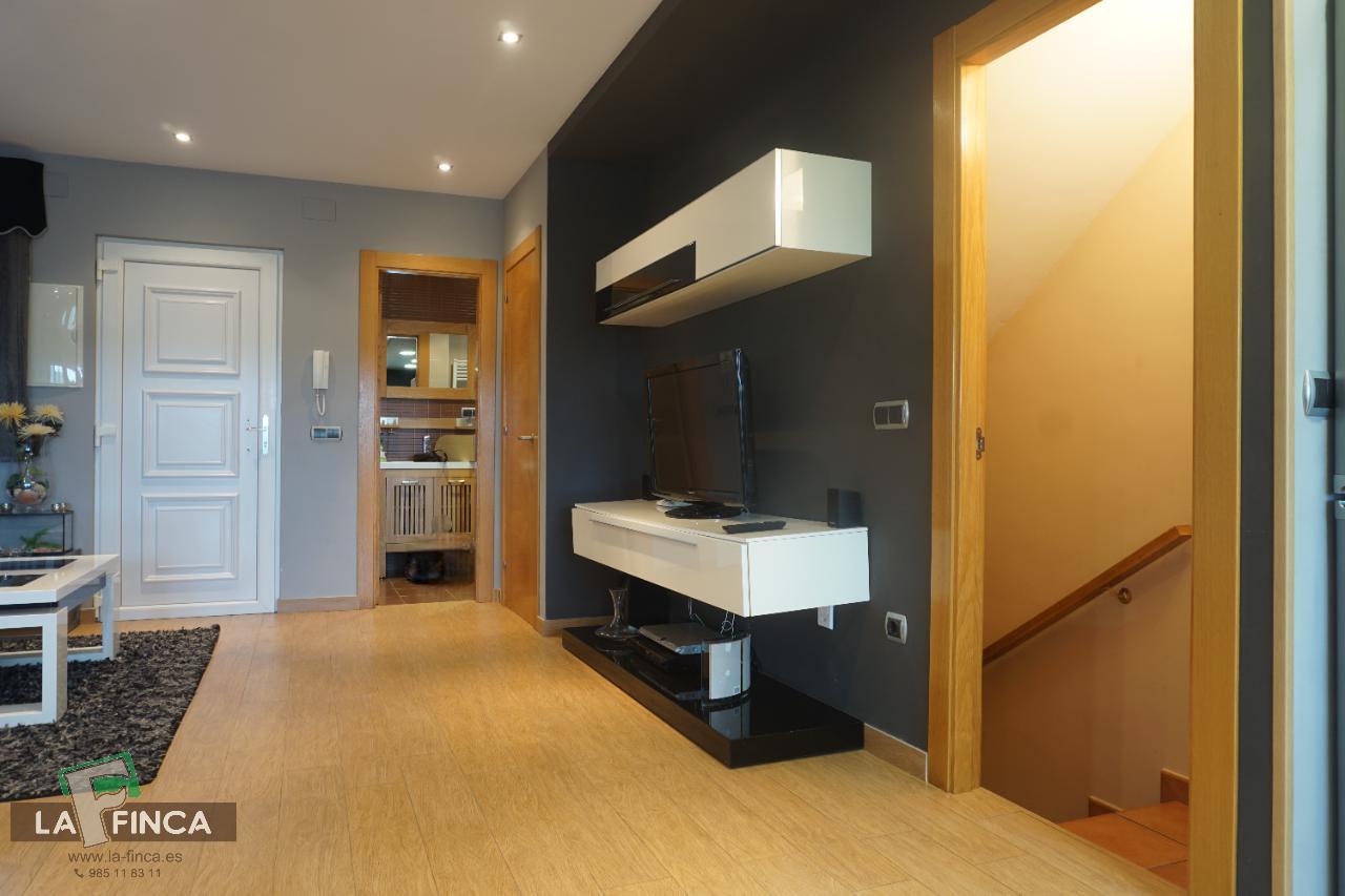 For sale of chalet in Castrillón